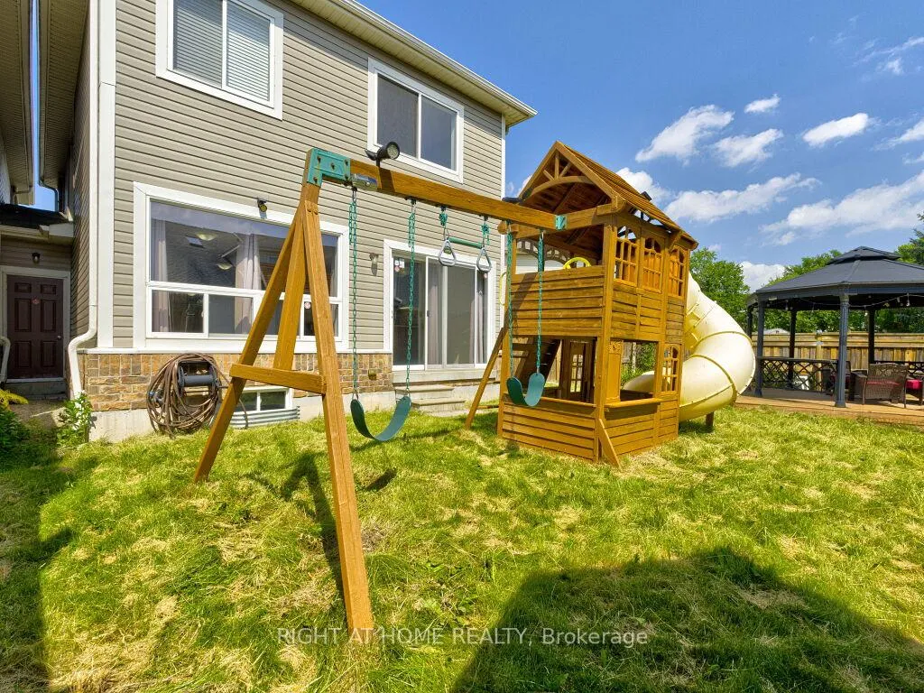 Photo 48 of 63 Lupo Drive, Hamilton, Waterdown — HOMEH