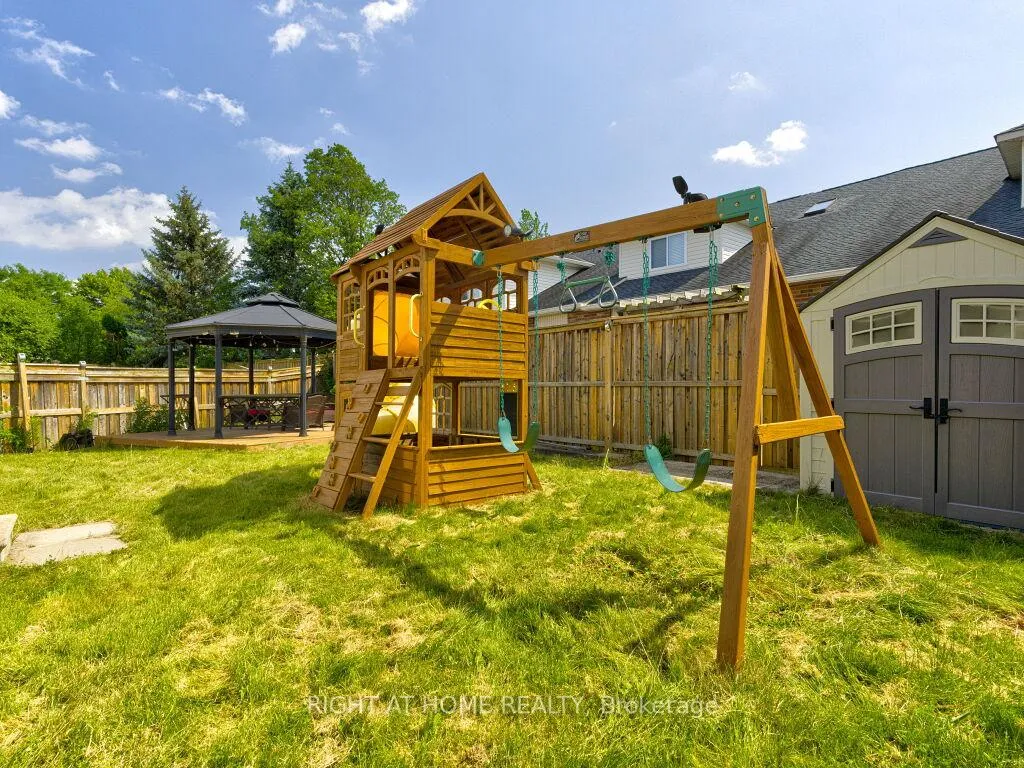 Photo 50 of 63 Lupo Drive, Hamilton, Waterdown — HOMEH