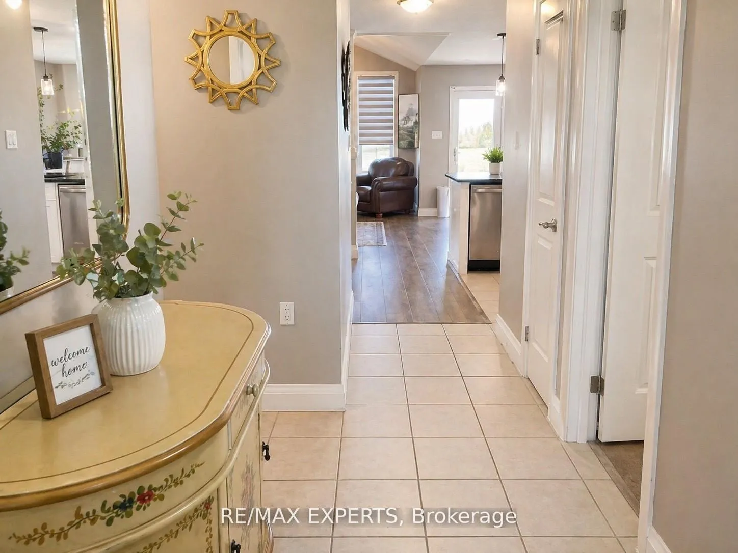Photo 2 of 150 Bridge Crescent, Minto — HOMEH