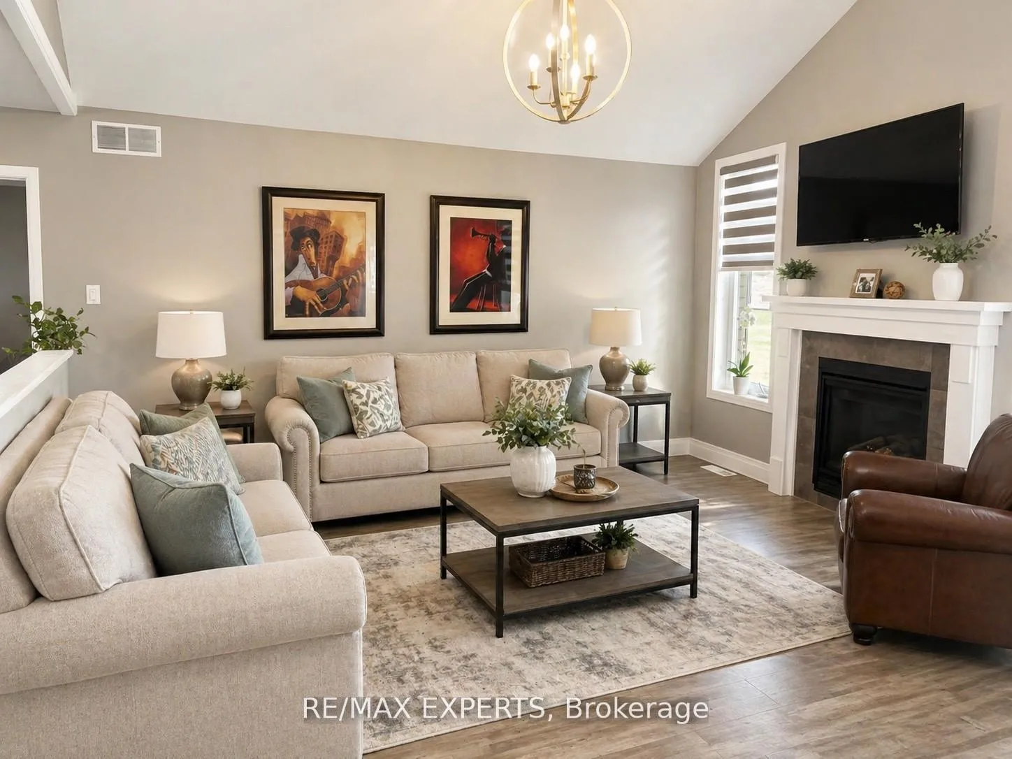 Photo 4 of 150 Bridge Crescent, Minto — HOMEH