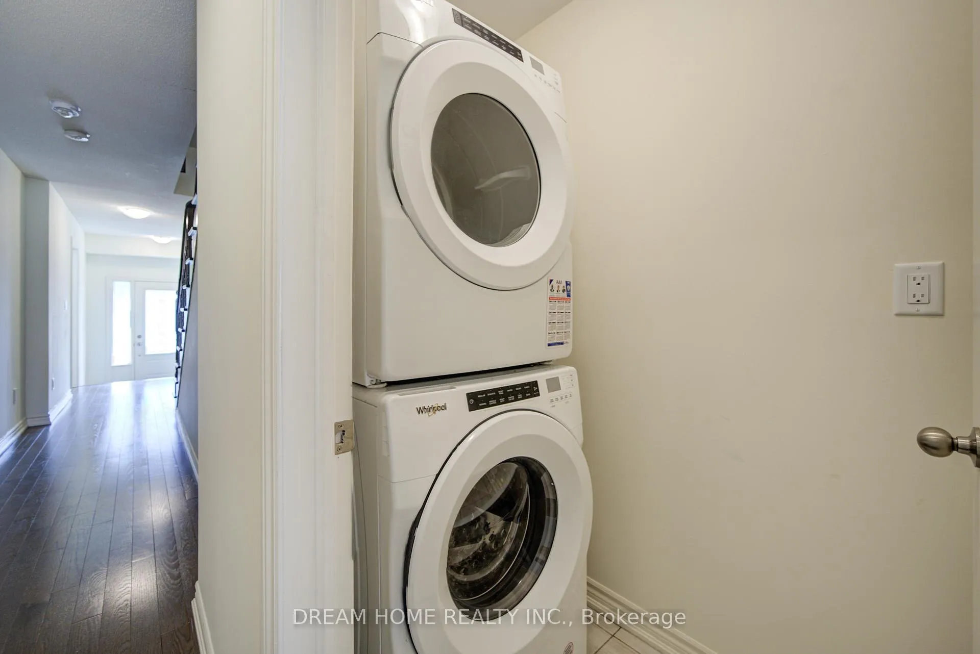 Photo 6 of 510 Danks Ridge Drive, Ajax, South East — HOMEH