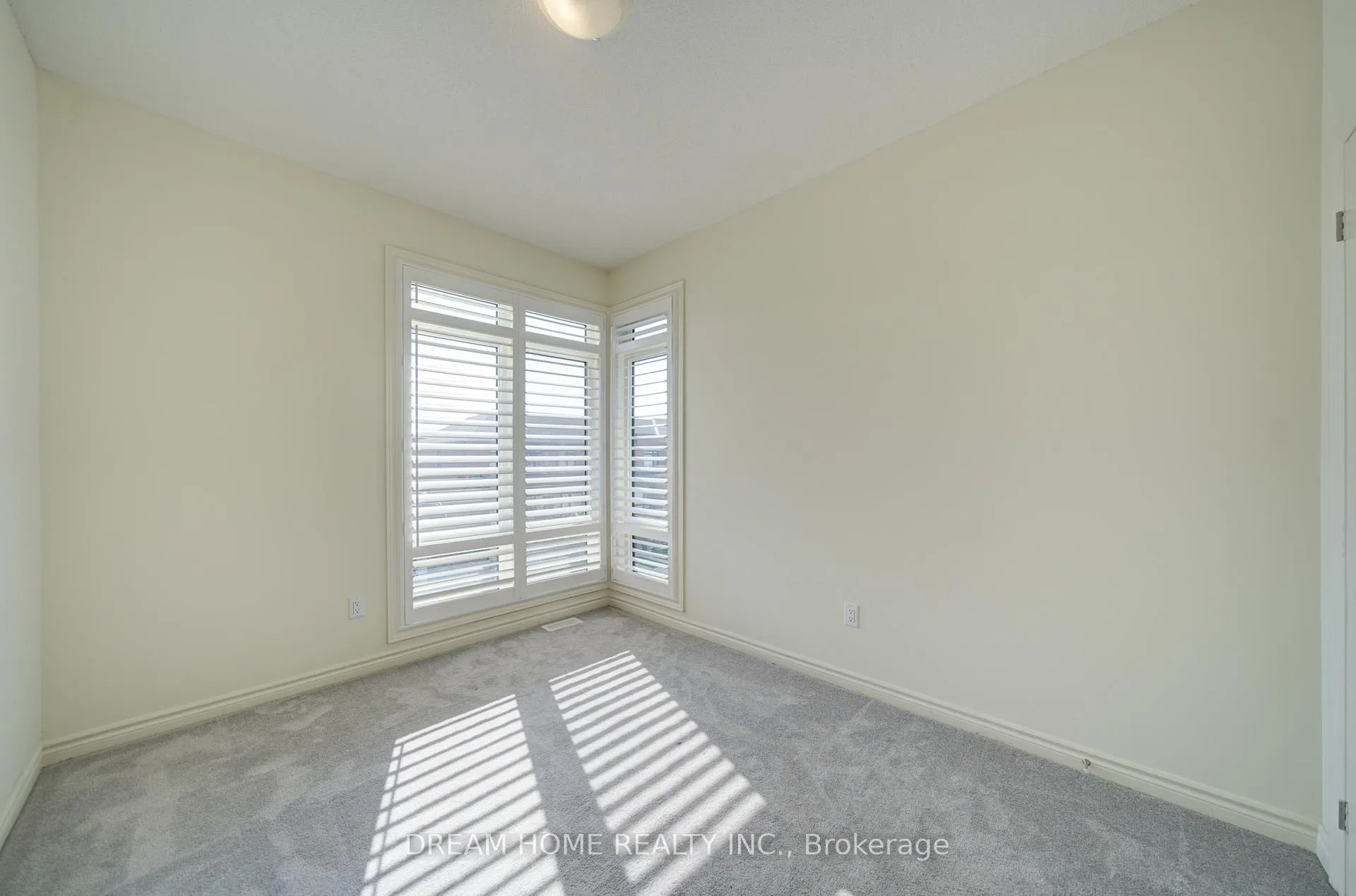 Photo 17 of 510 Danks Ridge Drive, Ajax, South East — HOMEH