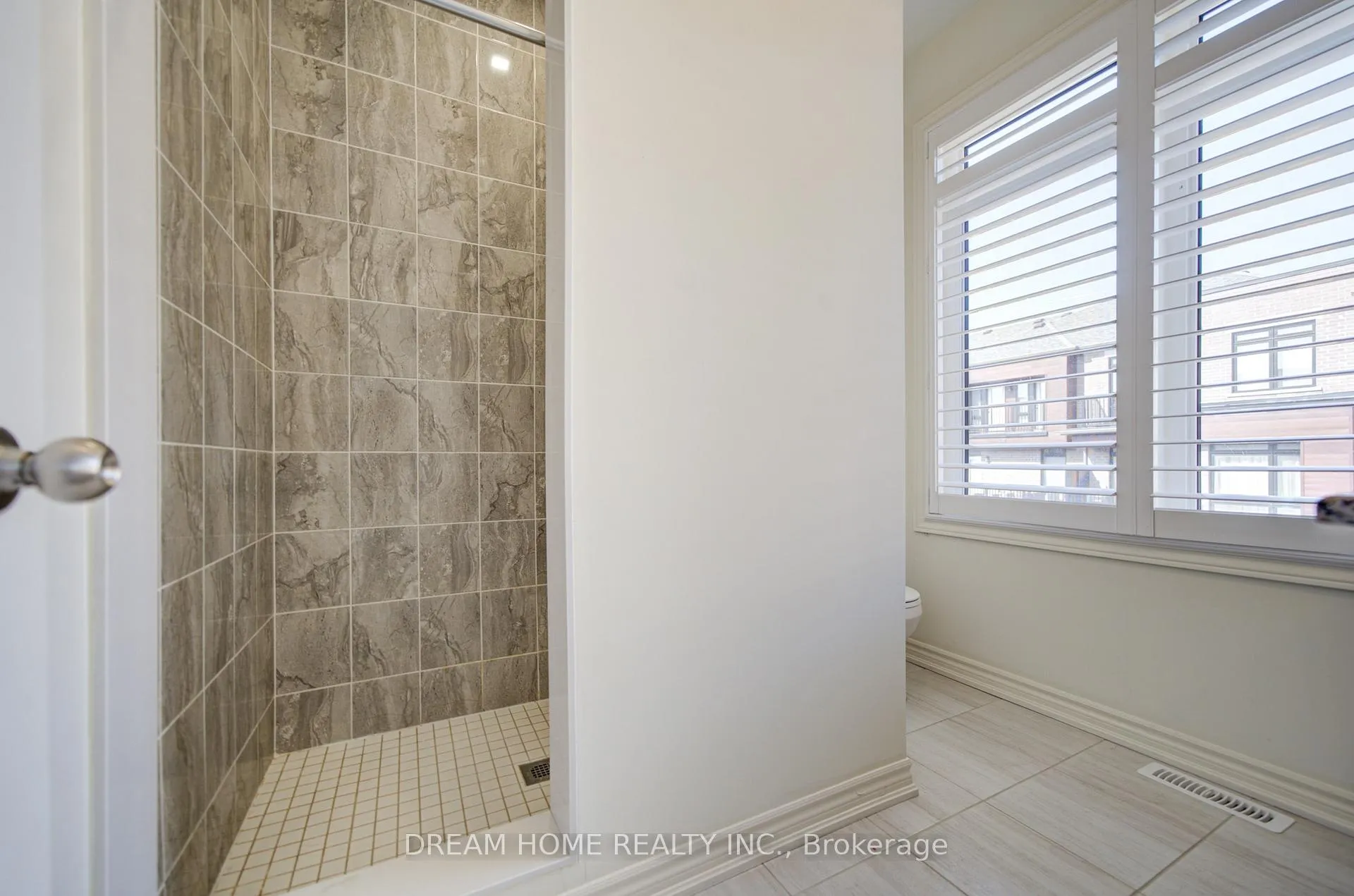 Photo 18 of 510 Danks Ridge Drive, Ajax, South East — HOMEH