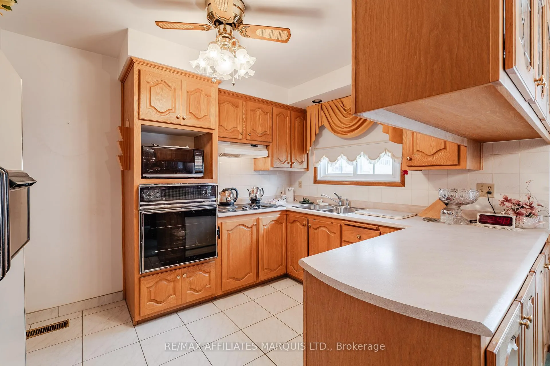 Photo 17 of 1208 Third Street E, Cornwall, Cornwall — HOMEH