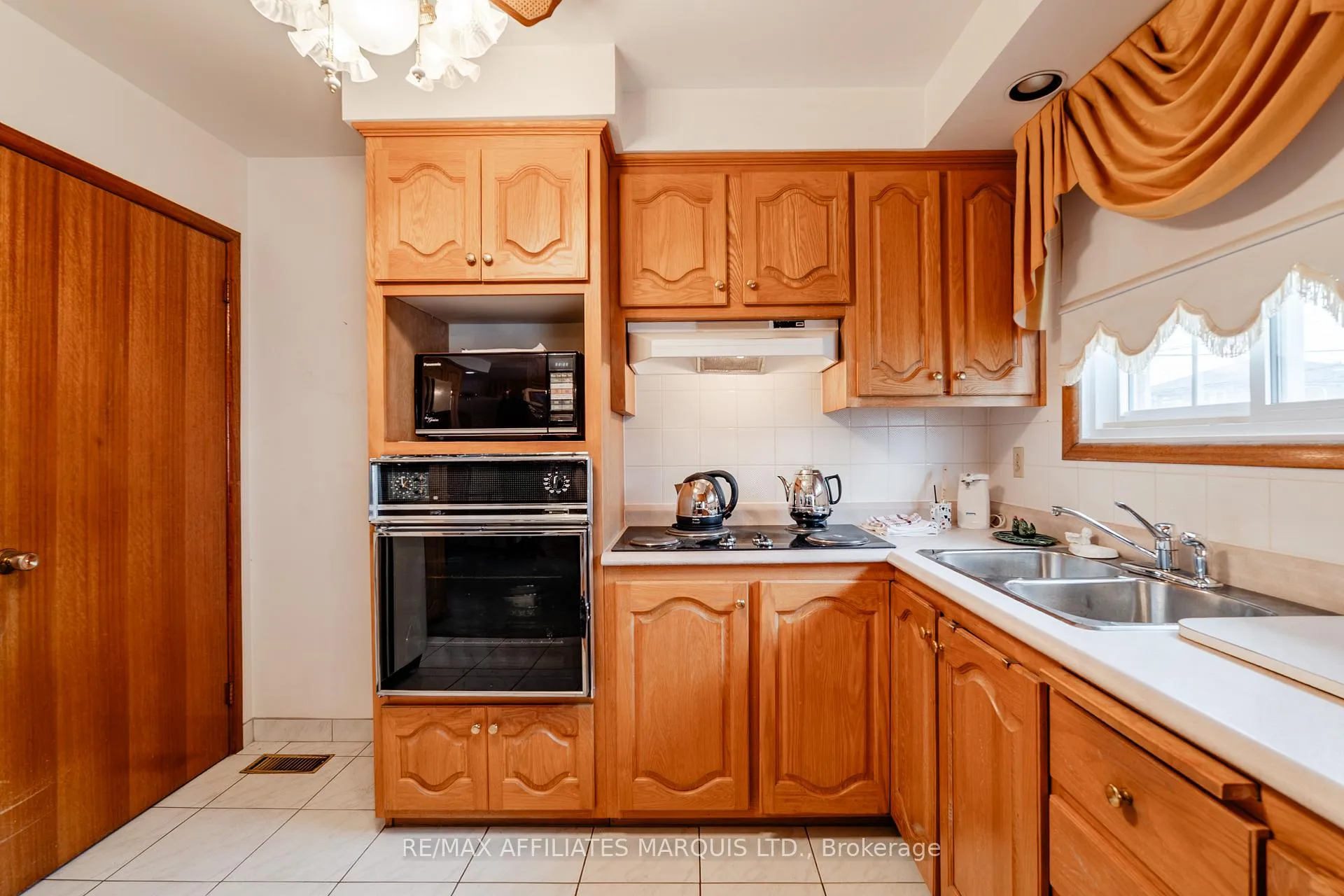 Photo 19 of 1208 Third Street E, Cornwall, Cornwall — HOMEH