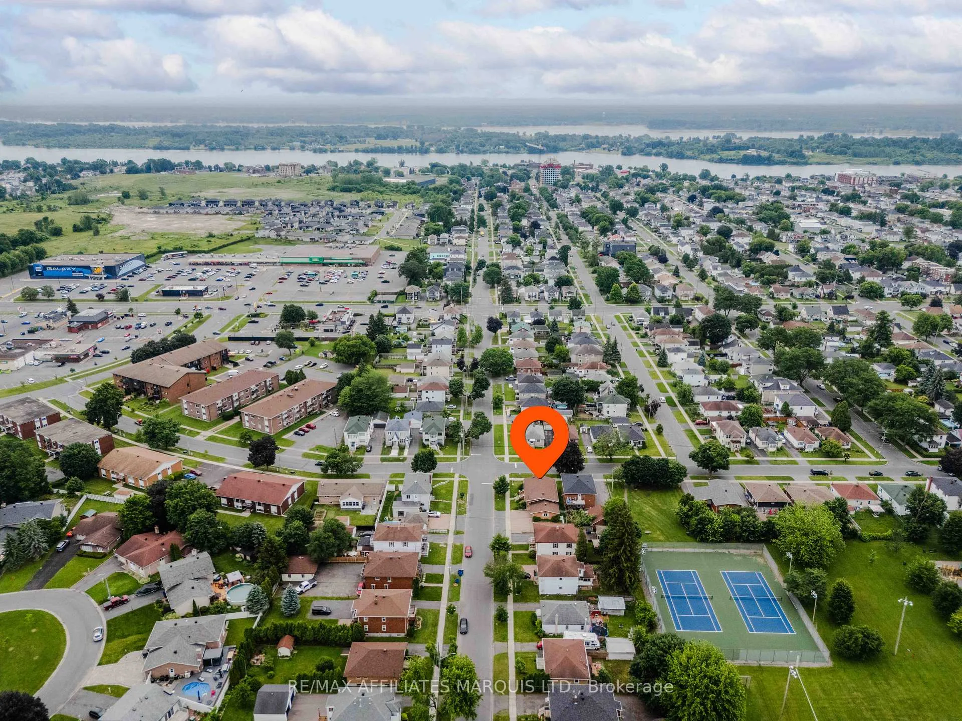 Photo 49 of 1208 Third Street E, Cornwall, Cornwall — HOMEH