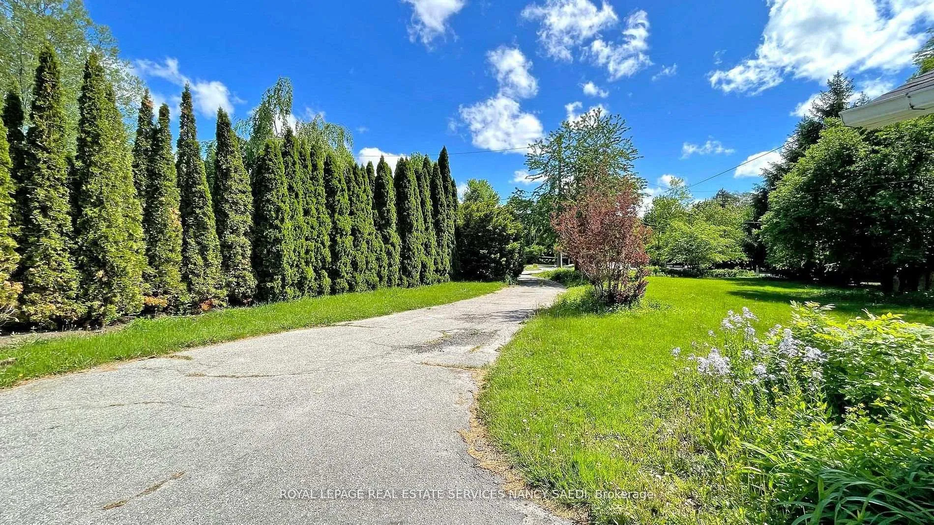 Photo 4 of 78 Arjay Crescent, North York, Bridle Path-Sunnybrook-York Mills — HOMEH