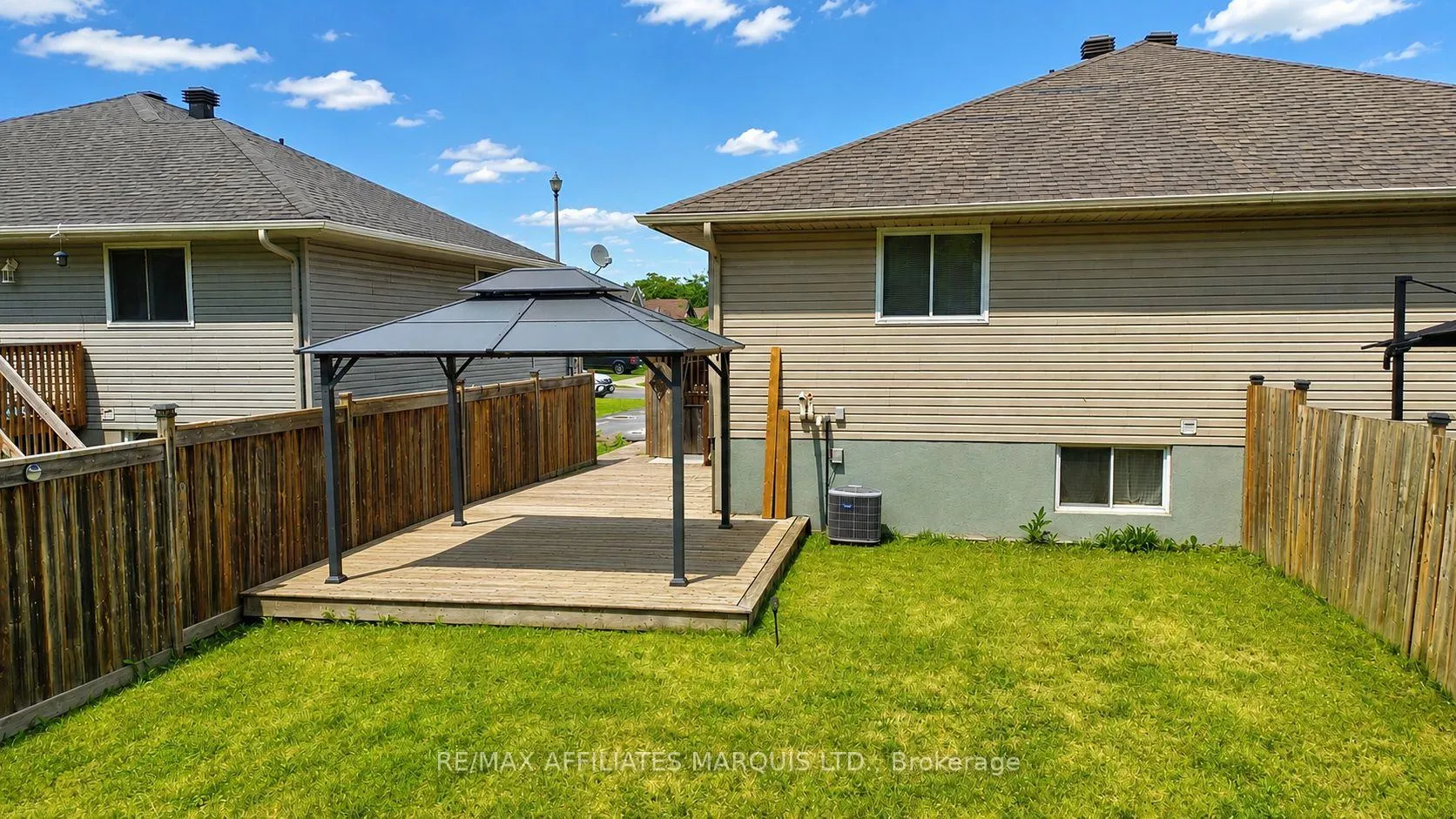 Photo 2 of 3310 Northdale Drive, Cornwall, Cornwall — HOMEH