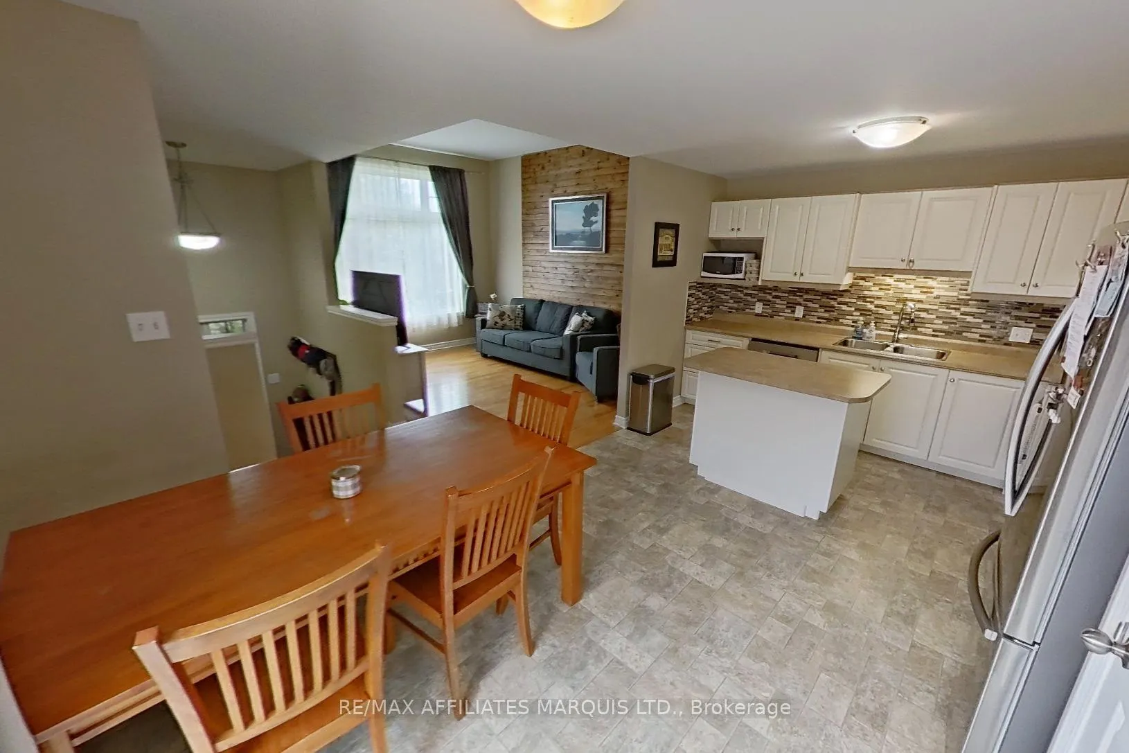 Photo 9 of 3310 Northdale Drive, Cornwall, Cornwall — HOMEH