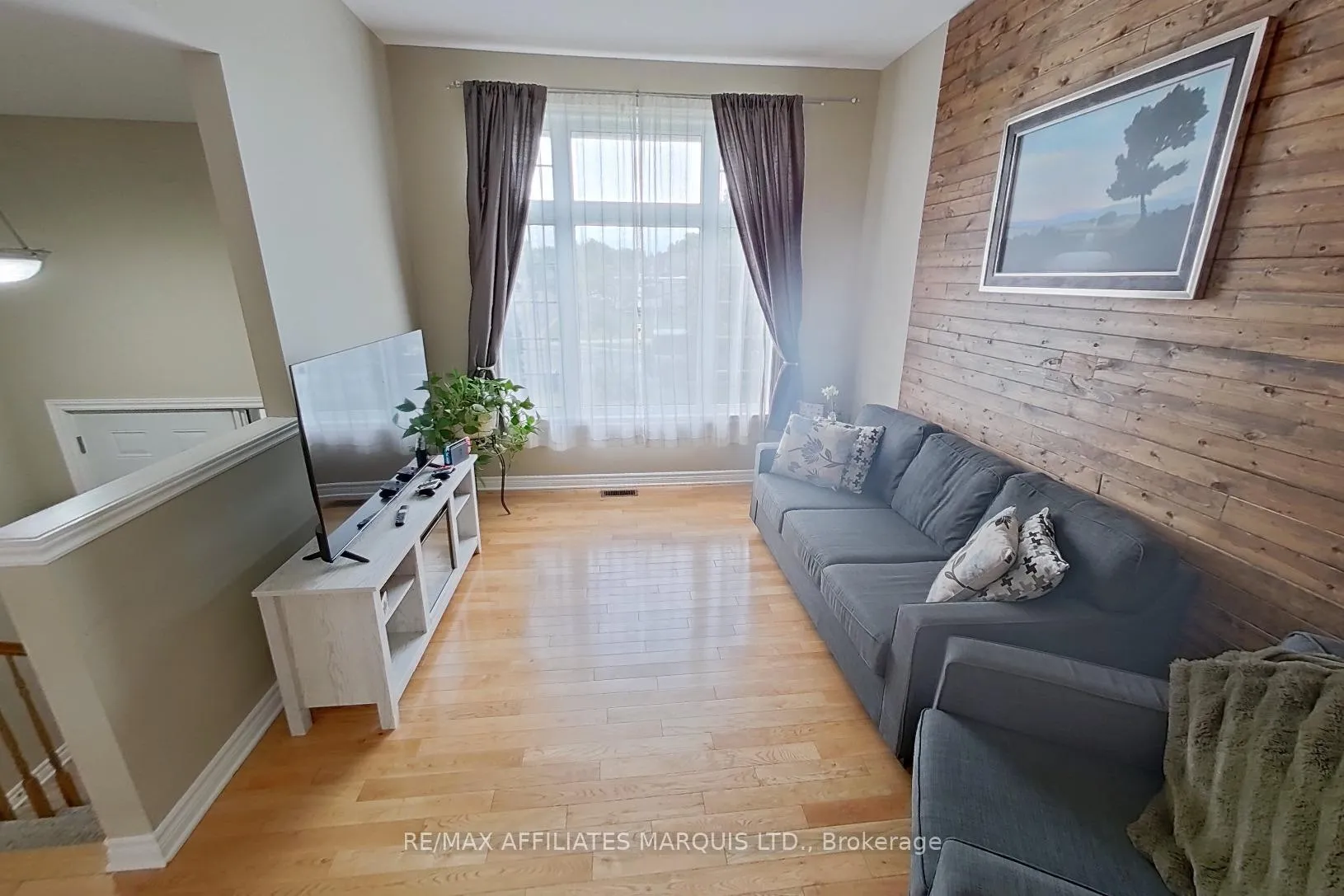 Photo 11 of 3310 Northdale Drive, Cornwall, Cornwall — HOMEH