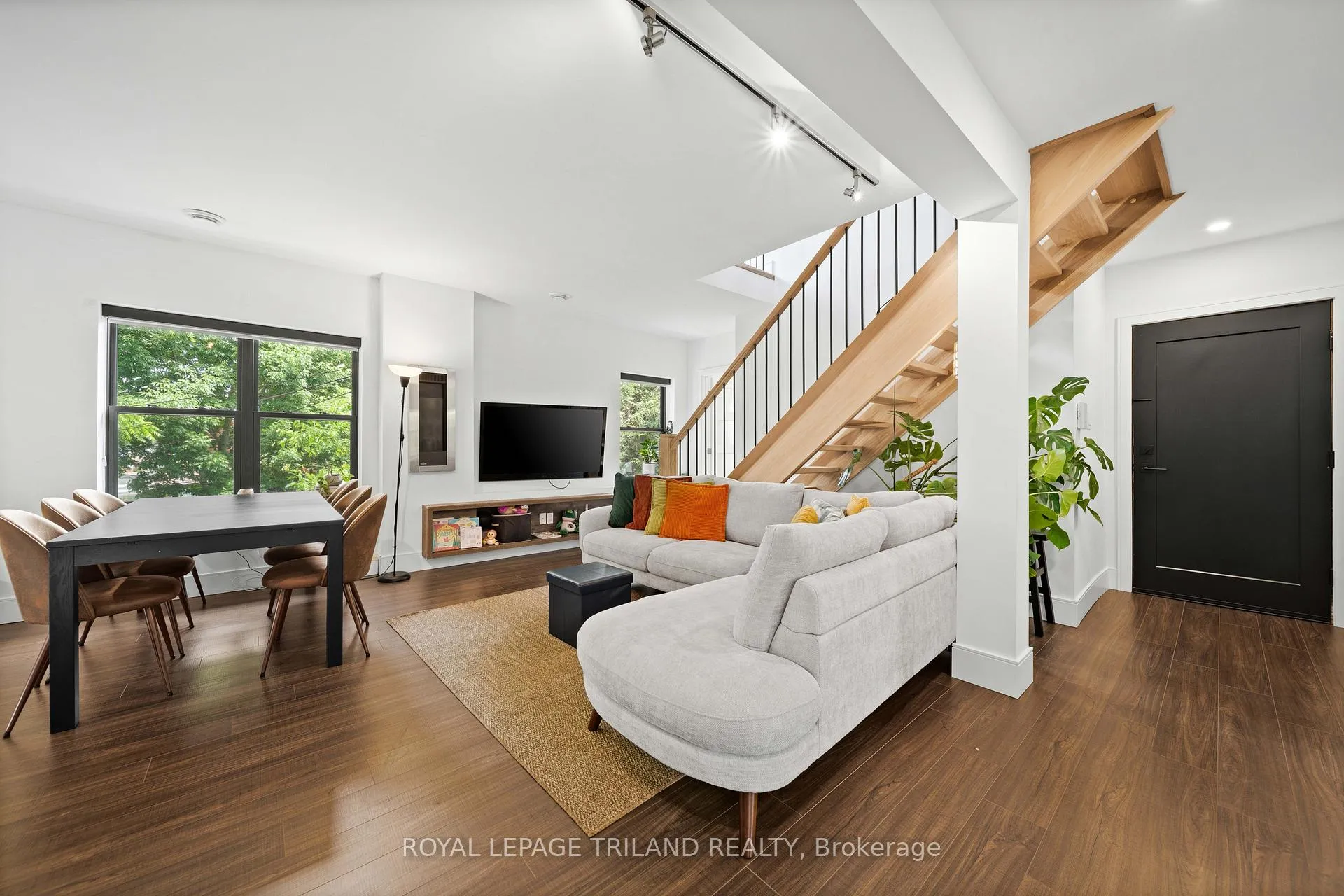 Photo 8 of Unit 3, 130 Windsor Crescent, London, South F — HOMEH
