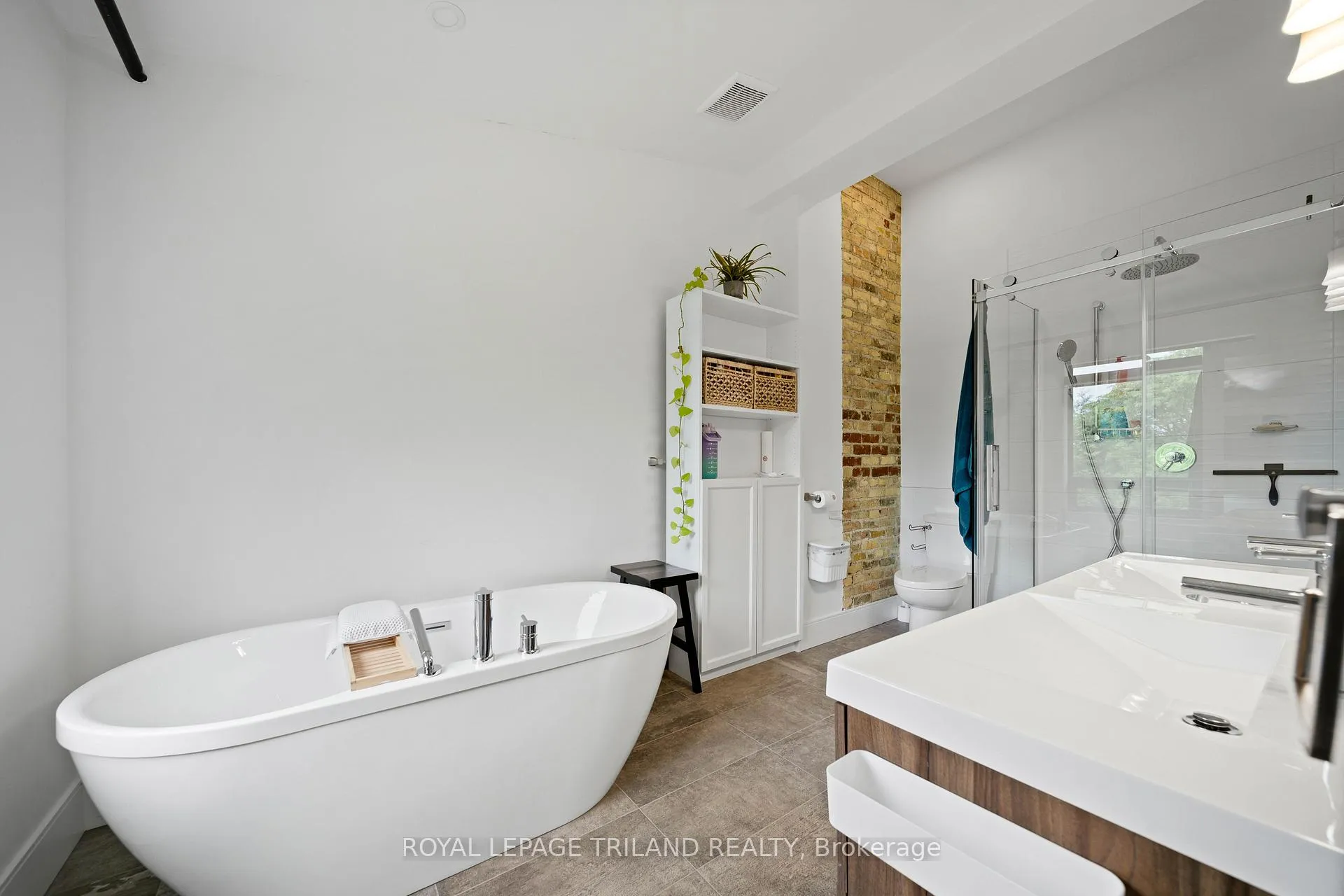 Photo 32 of Unit 3, 130 Windsor Crescent, London, South F — HOMEH