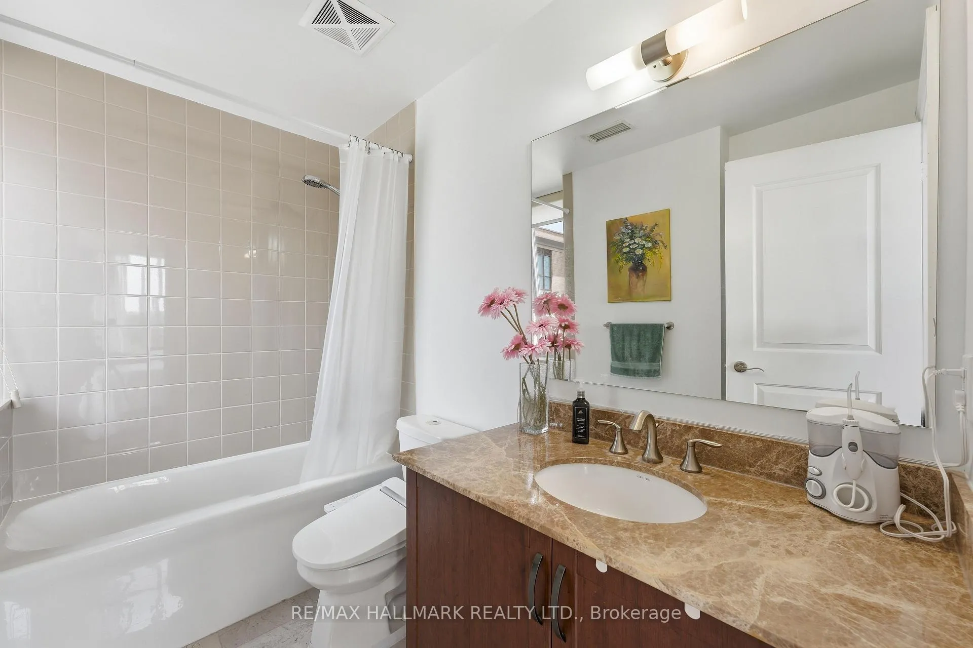 Photo 7 of Unit 501, 68 Main Street N, Markham, Old Markham Village — HOMEH