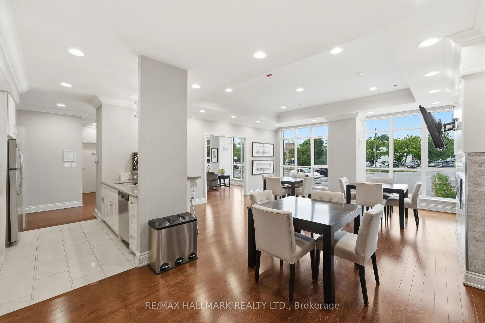 Photo 12 of Unit 501, 68 Main Street N, Markham, Old Markham Village — HOMEH