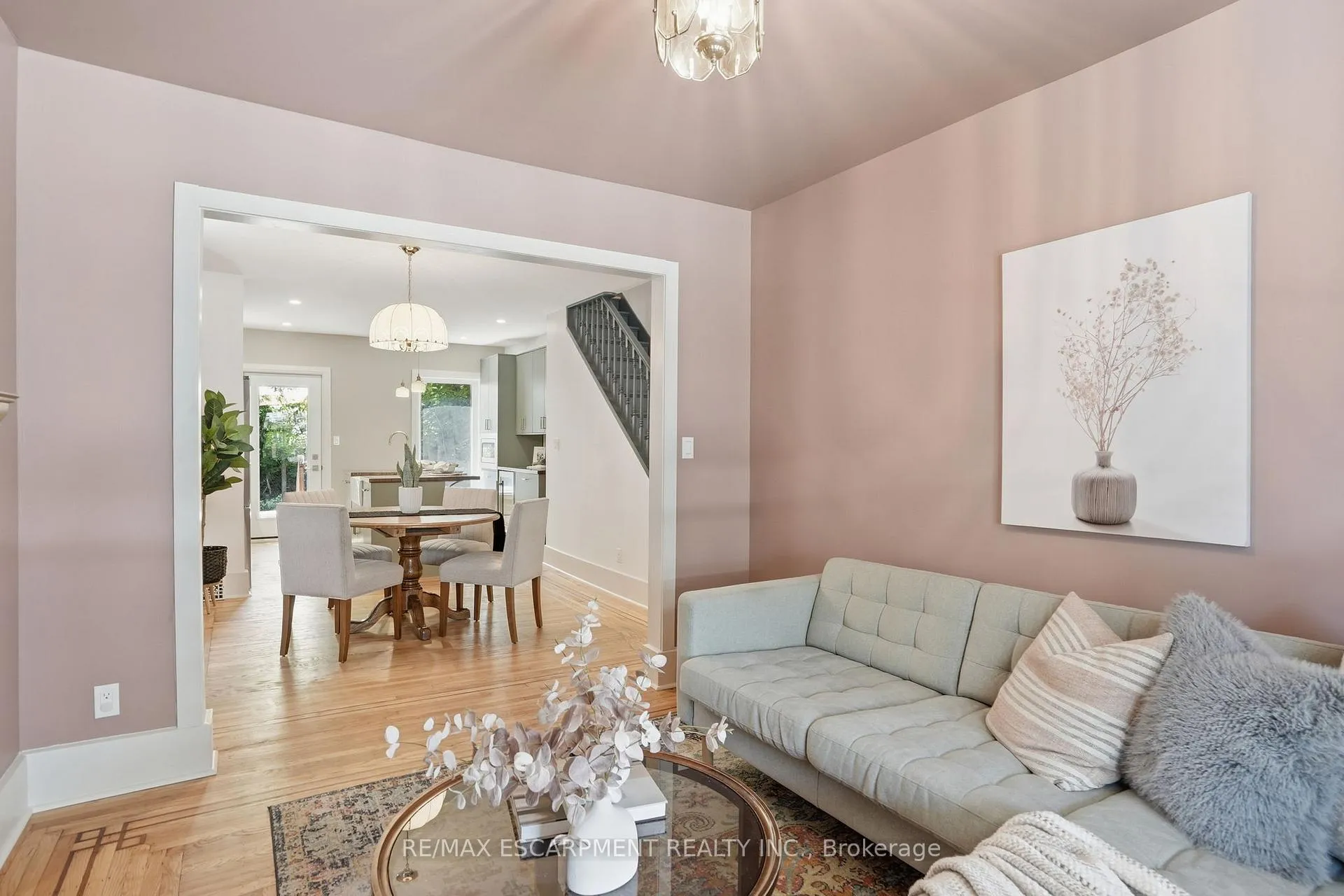 Photo 9 of 14 Cumberland Avenue, Hamilton, St. Clair — HOMEH