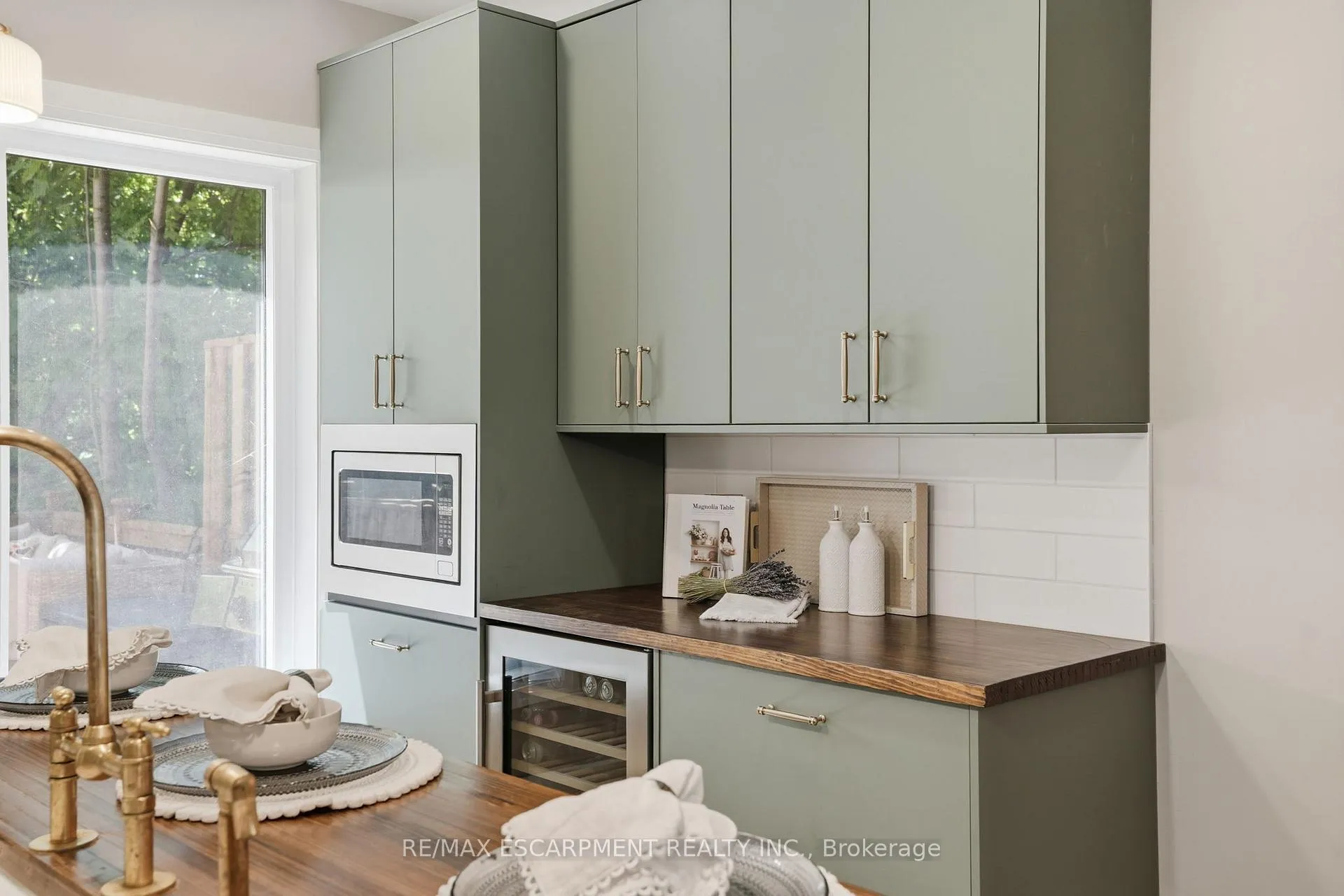 Photo 12 of 14 Cumberland Avenue, Hamilton, St. Clair — HOMEH