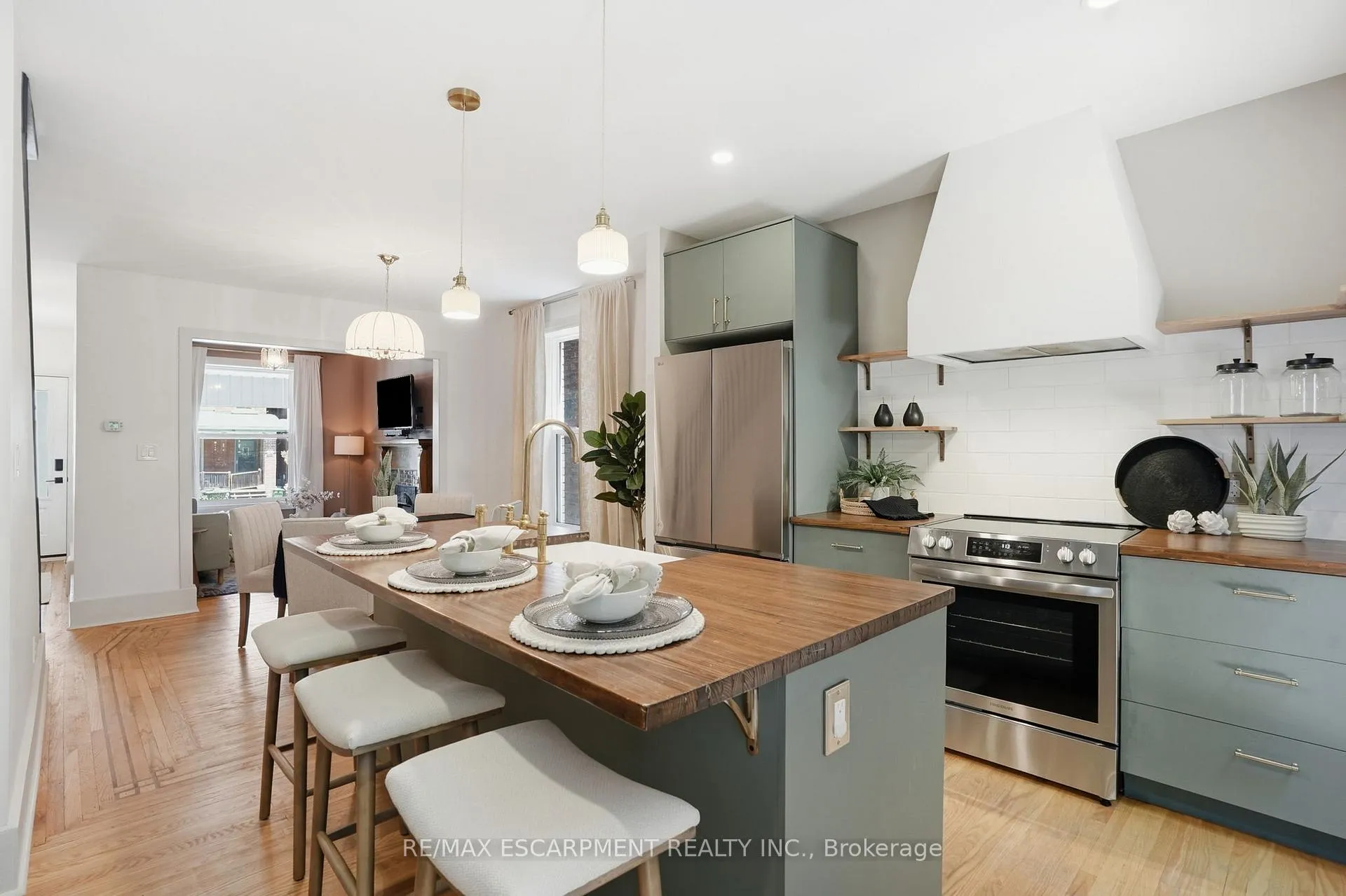 Photo 13 of 14 Cumberland Avenue, Hamilton, St. Clair — HOMEH