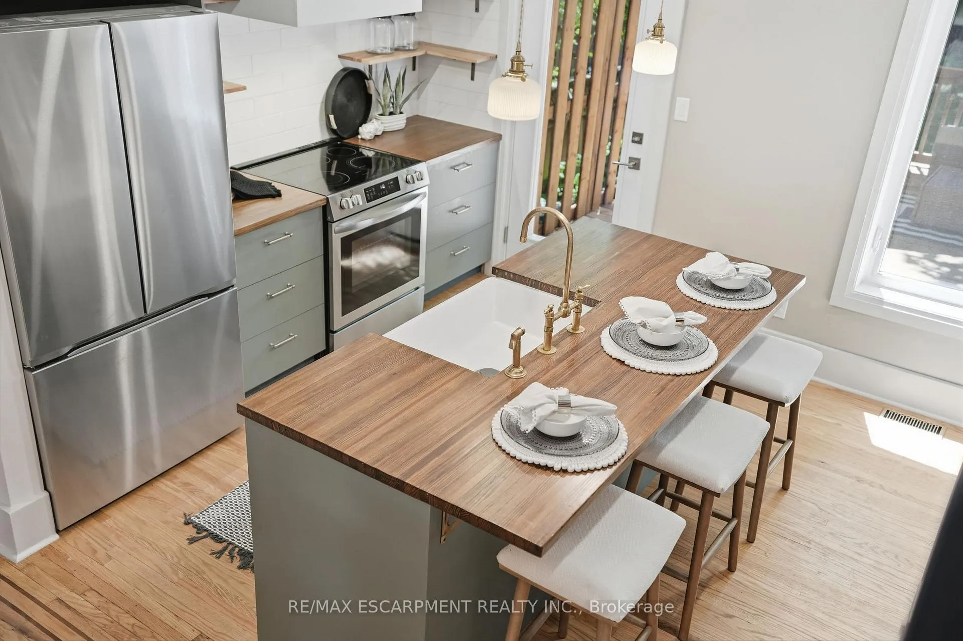 Photo 14 of 14 Cumberland Avenue, Hamilton, St. Clair — HOMEH