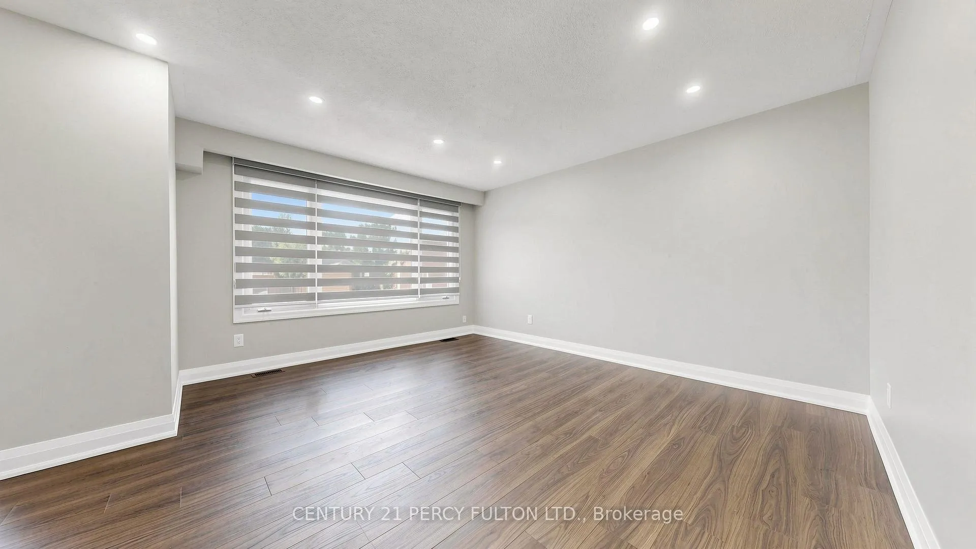 Photo 6 of 293 Kinmount Crescent, Oshawa, Lakeview — HOMEH
