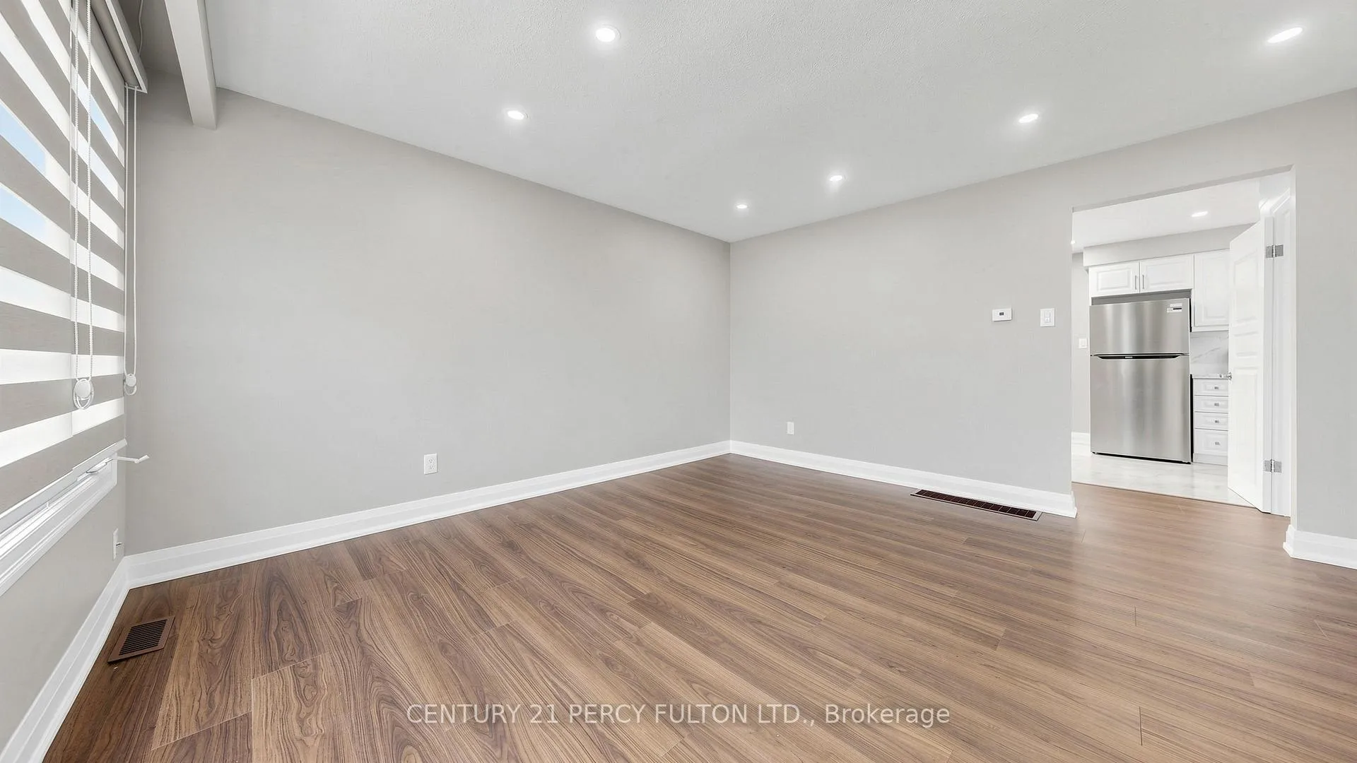 Photo 8 of 293 Kinmount Crescent, Oshawa, Lakeview — HOMEH