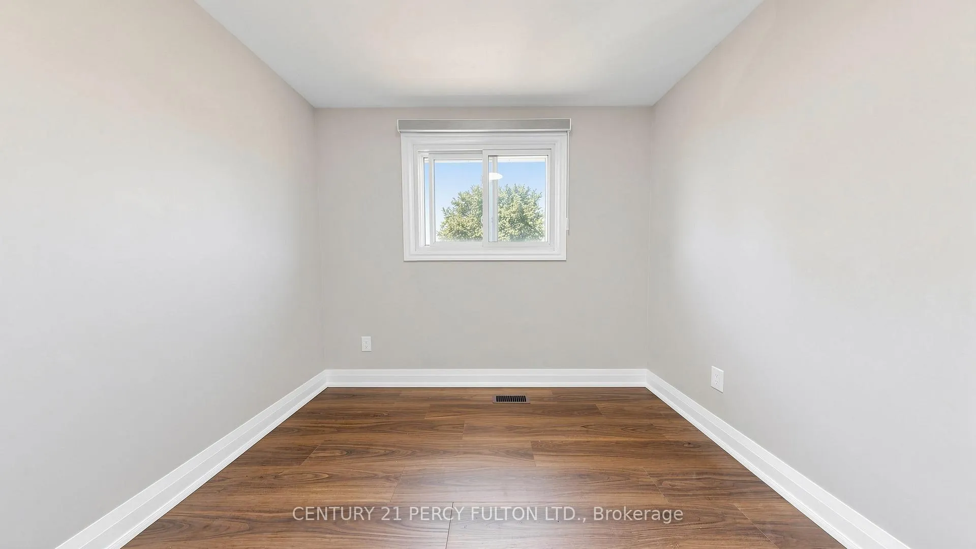 Photo 17 of 293 Kinmount Crescent, Oshawa, Lakeview — HOMEH
