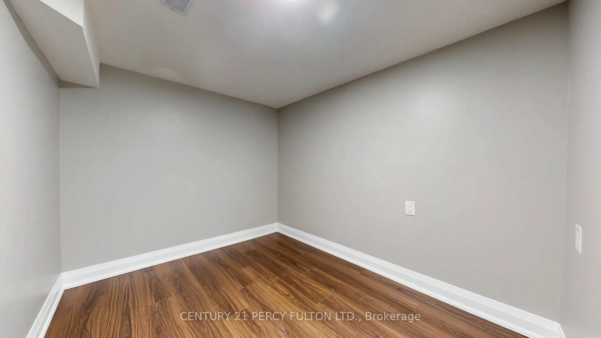 Photo 29 of 293 Kinmount Crescent, Oshawa, Lakeview — HOMEH