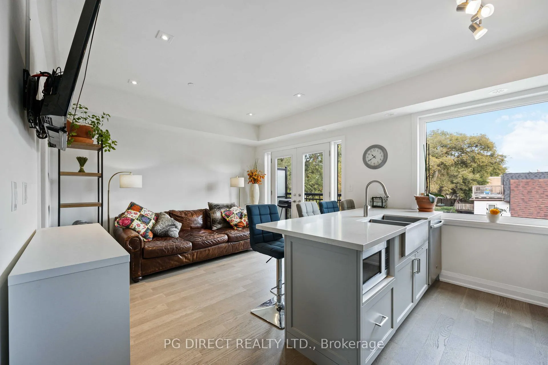 Photo 1 of Unit 18, 100 Coxwell Avenue, Toronto, Greenwood-Coxwell — HOMEH