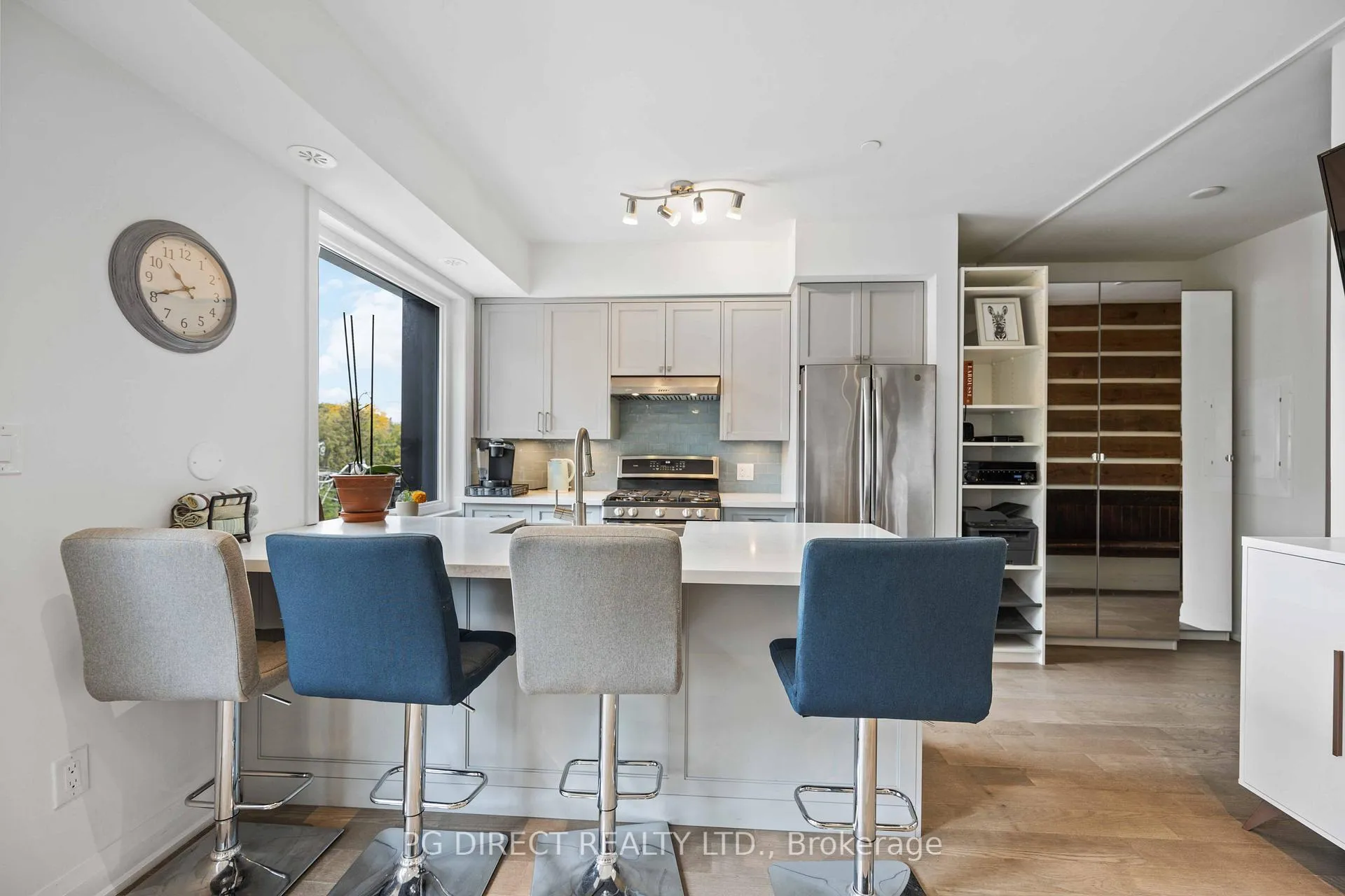 Photo 4 of Unit 18, 100 Coxwell Avenue, Toronto, Greenwood-Coxwell — HOMEH