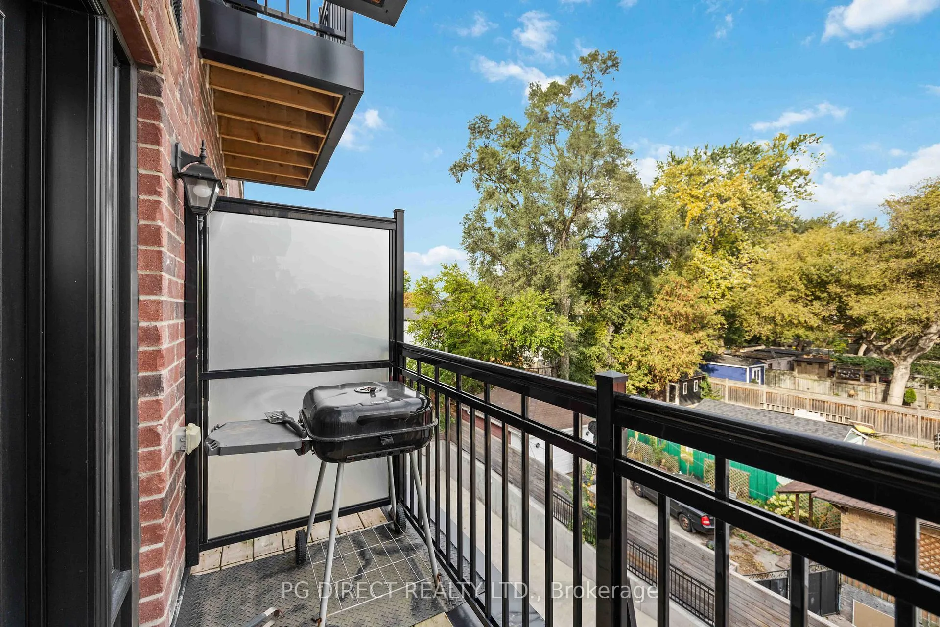 Photo 7 of Unit 18, 100 Coxwell Avenue, Toronto, Greenwood-Coxwell — HOMEH