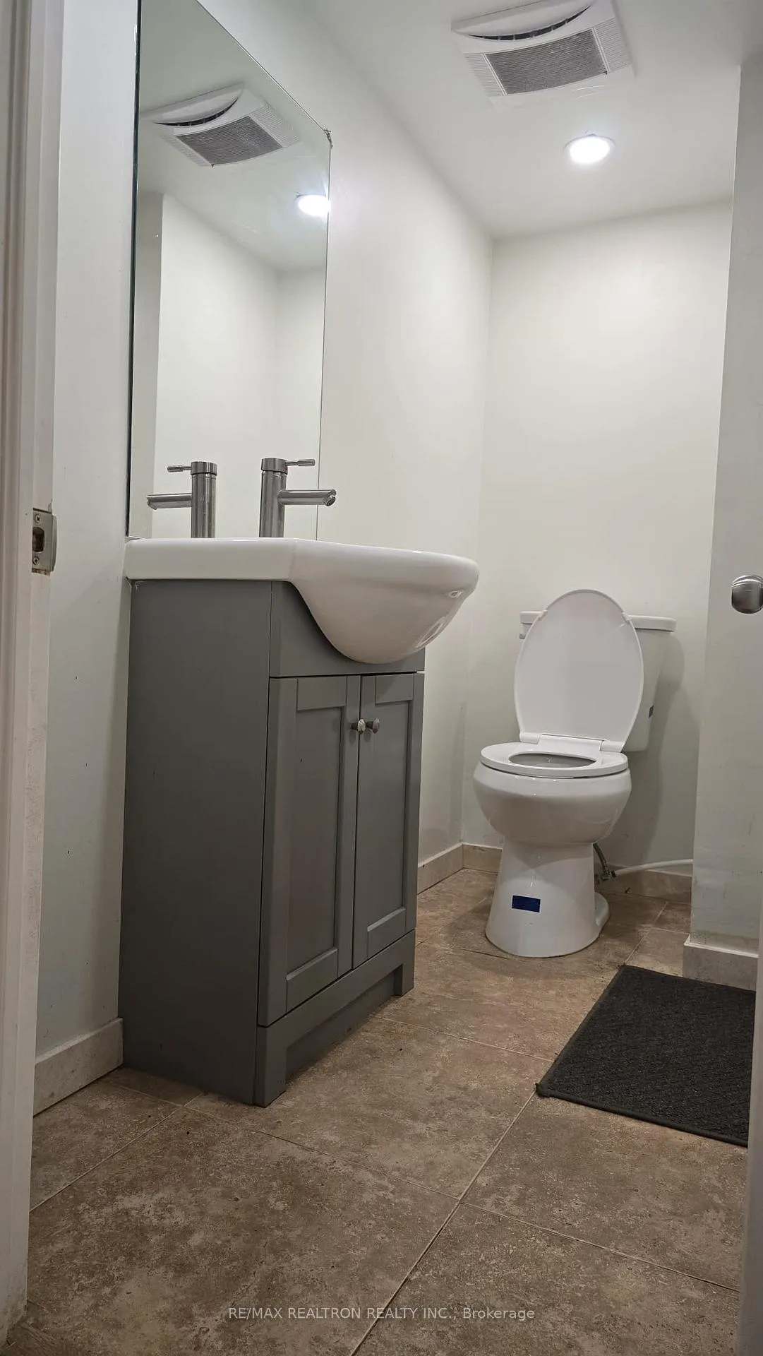 Photo 13 of 22 Royal Road, Aurora, Aurora Village — HOMEH