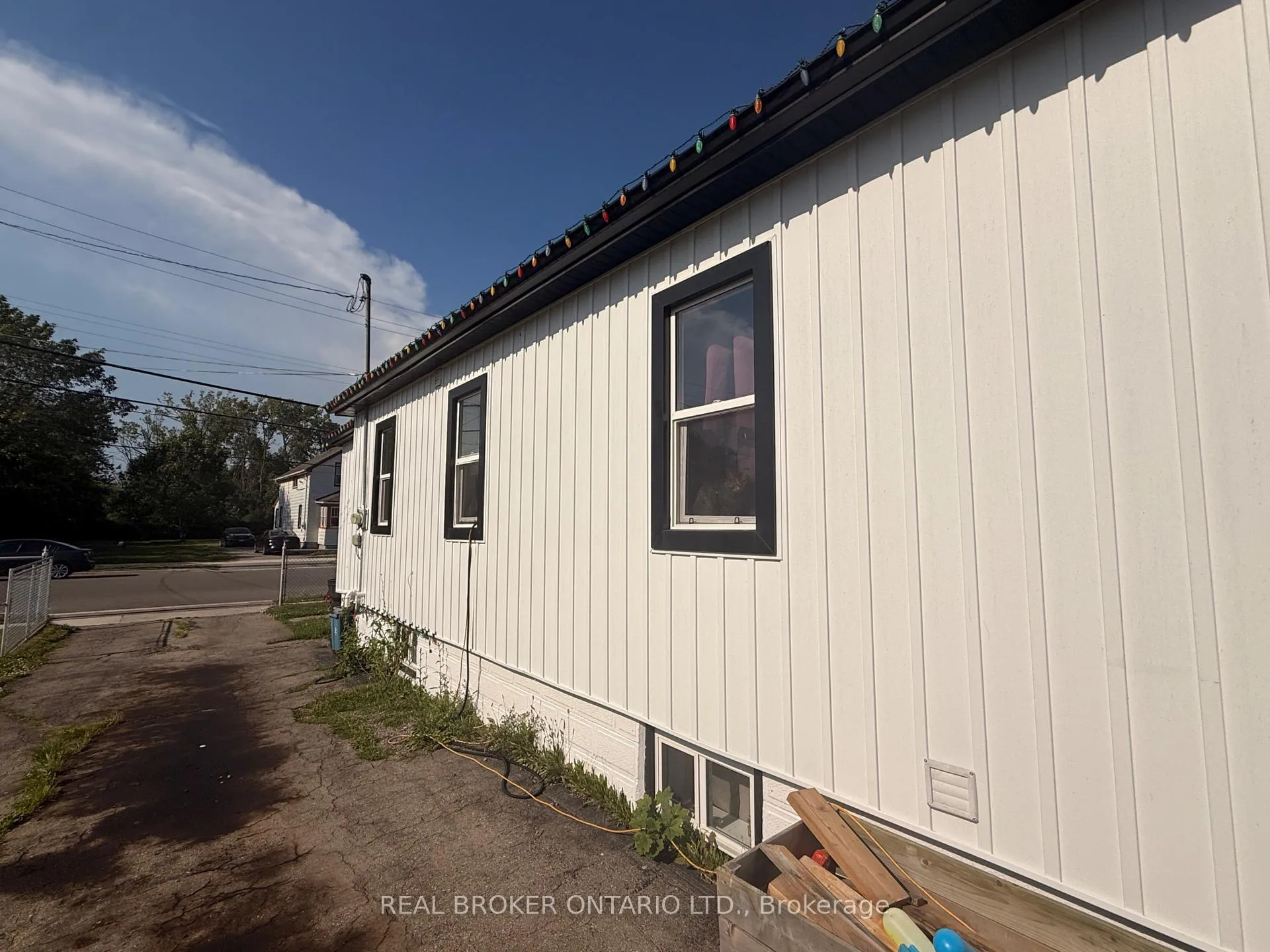 Photo 6 of 314 Broadway Street, Welland, Broadway — HOMEH