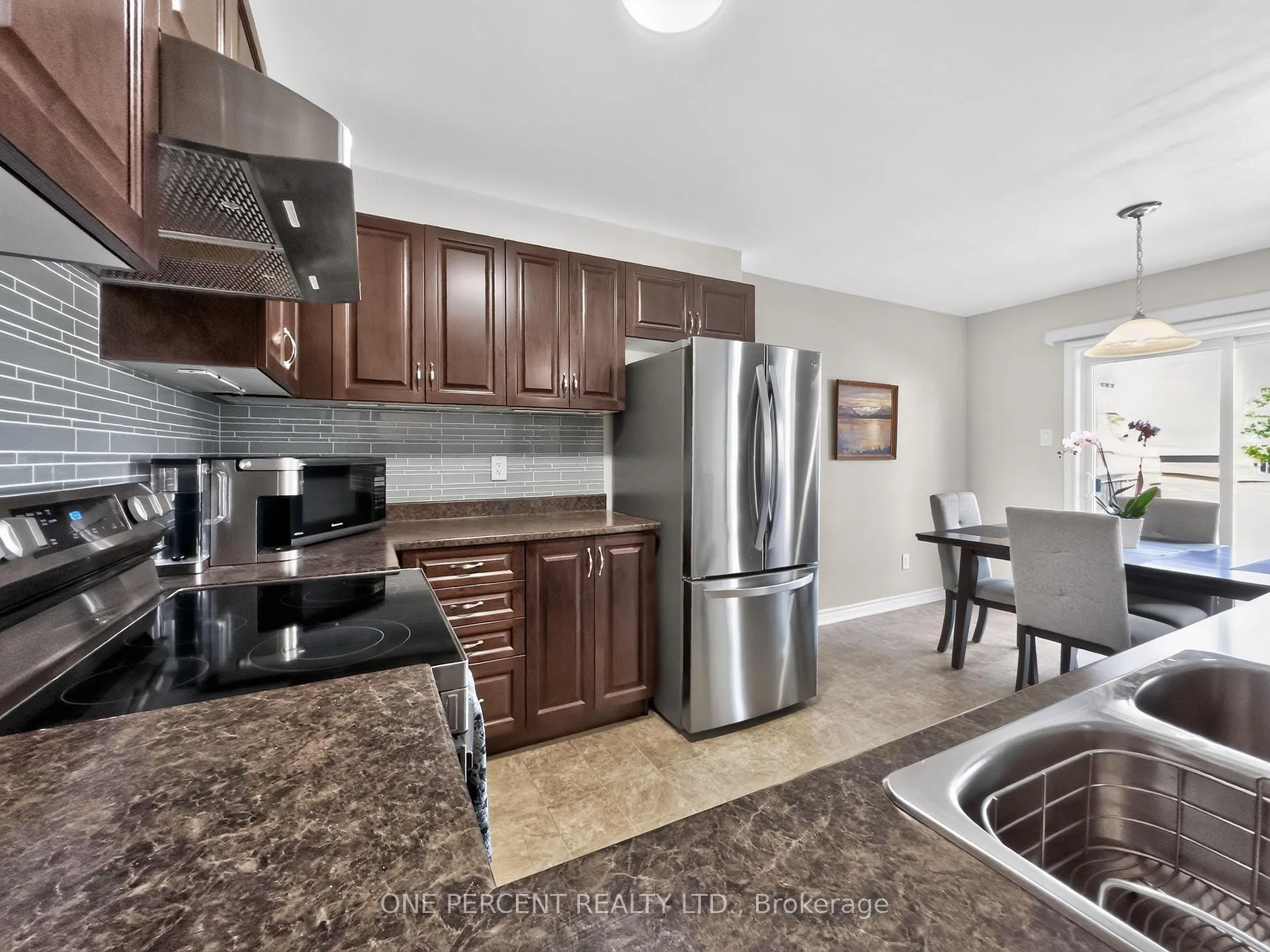 Photo 13 of 357 Sweet Grass Circle, Ottawa, Barrhaven - Half Moon Bay — HOMEH