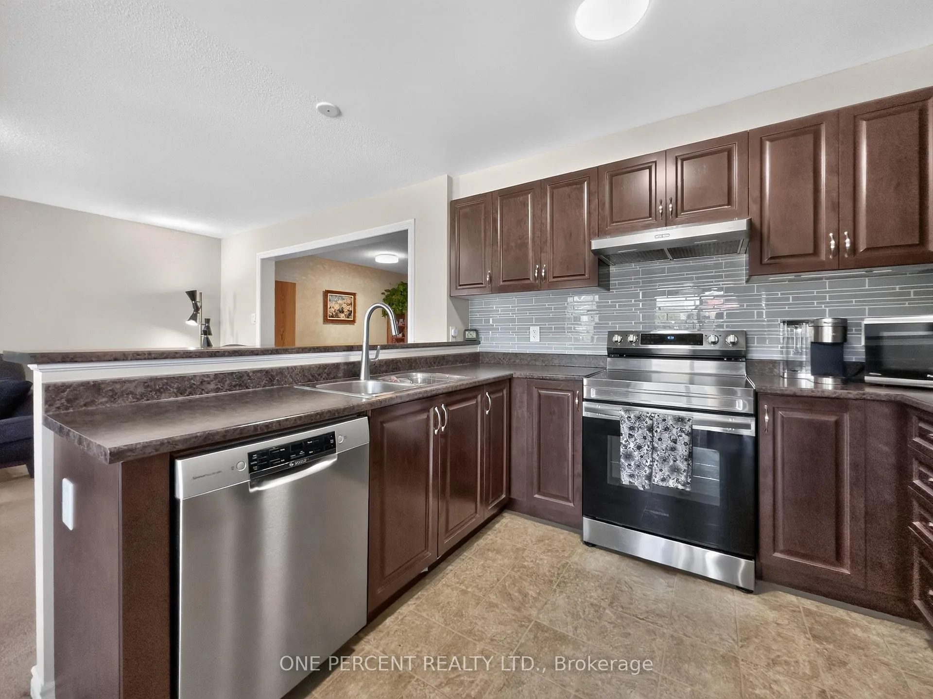 Photo 14 of 357 Sweet Grass Circle, Ottawa, Barrhaven - Half Moon Bay — HOMEH