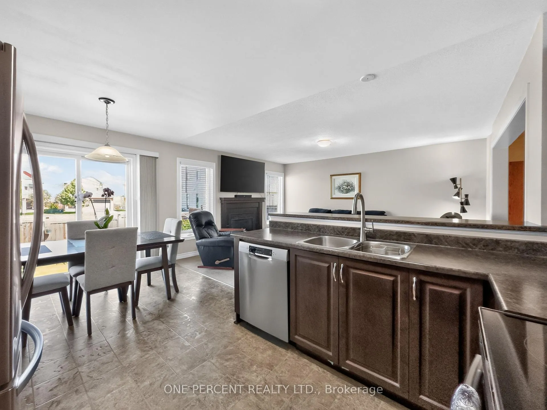 Photo 15 of 357 Sweet Grass Circle, Ottawa, Barrhaven - Half Moon Bay — HOMEH