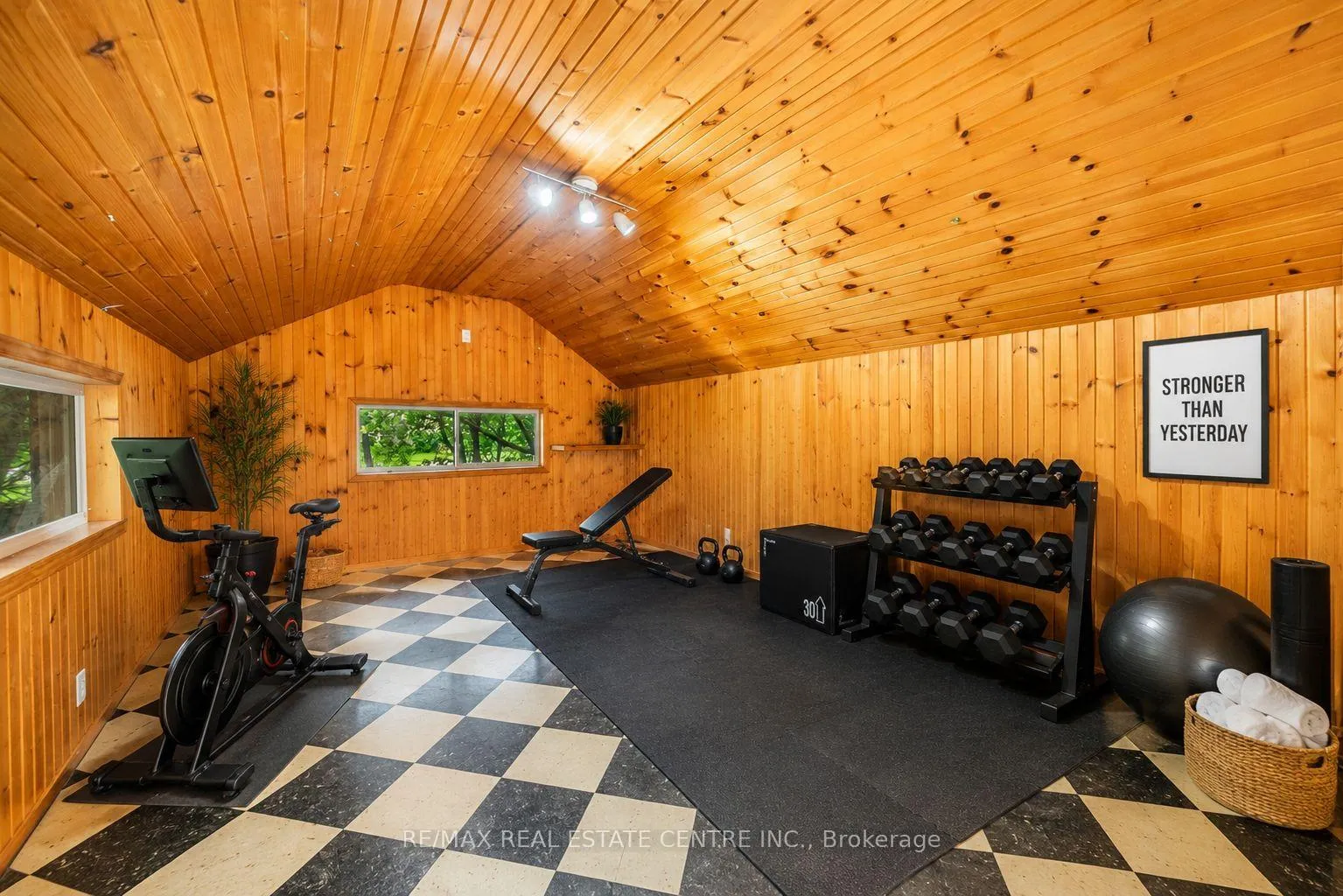 Photo 15 of 2 Cedar Drive, Caledon, Rural Caledon — HOMEH