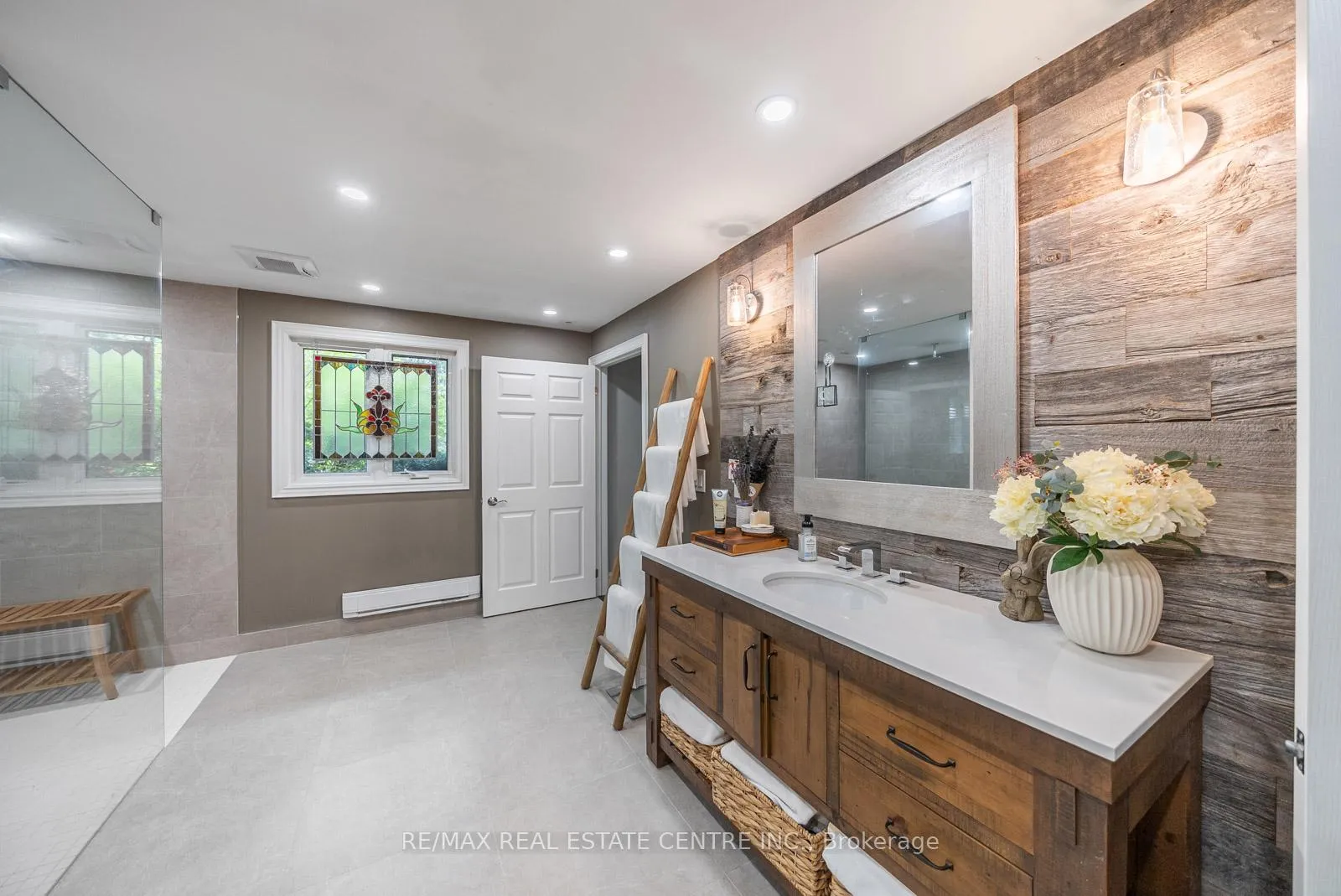 Photo 44 of 2 Cedar Drive, Caledon, Rural Caledon — HOMEH