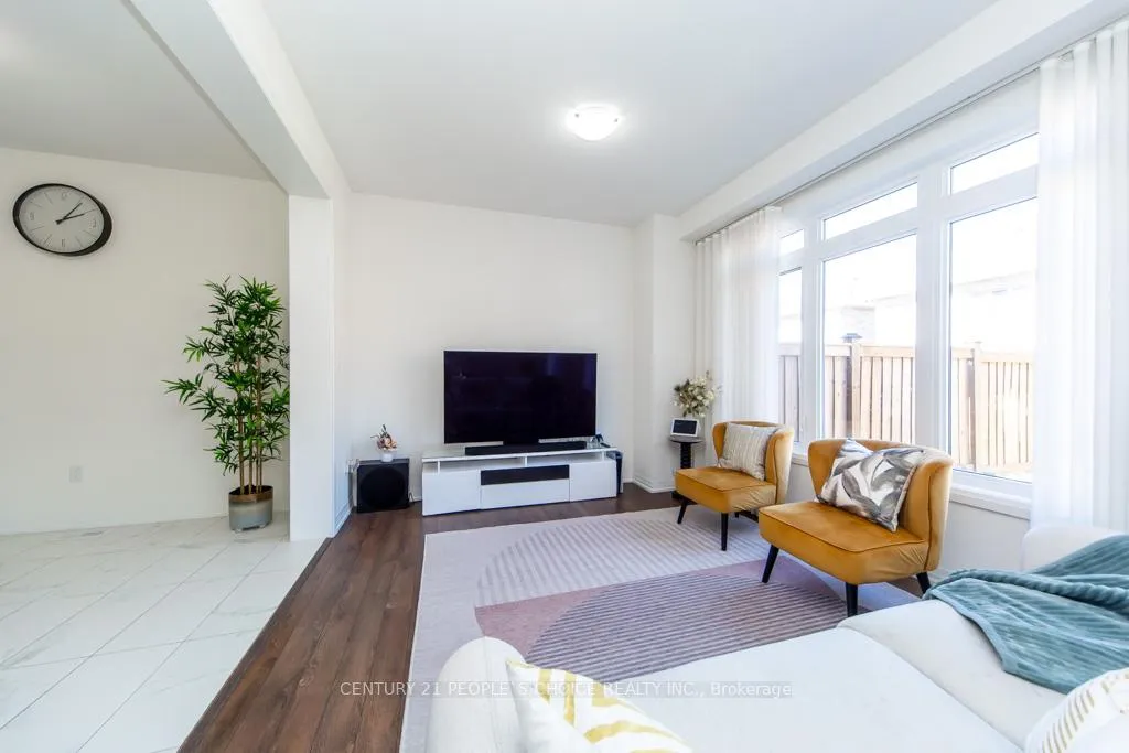 Photo 16 of 162 Ogston Crescent, Whitby, Rural Whitby — HOMEH