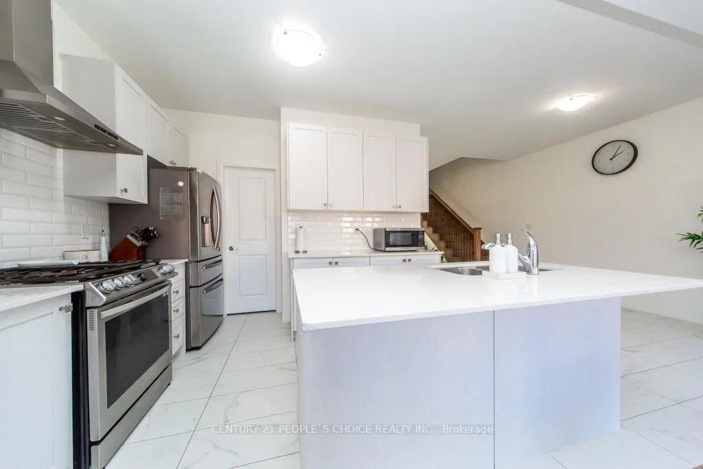 Photo 19 of 162 Ogston Crescent, Whitby, Rural Whitby — HOMEH