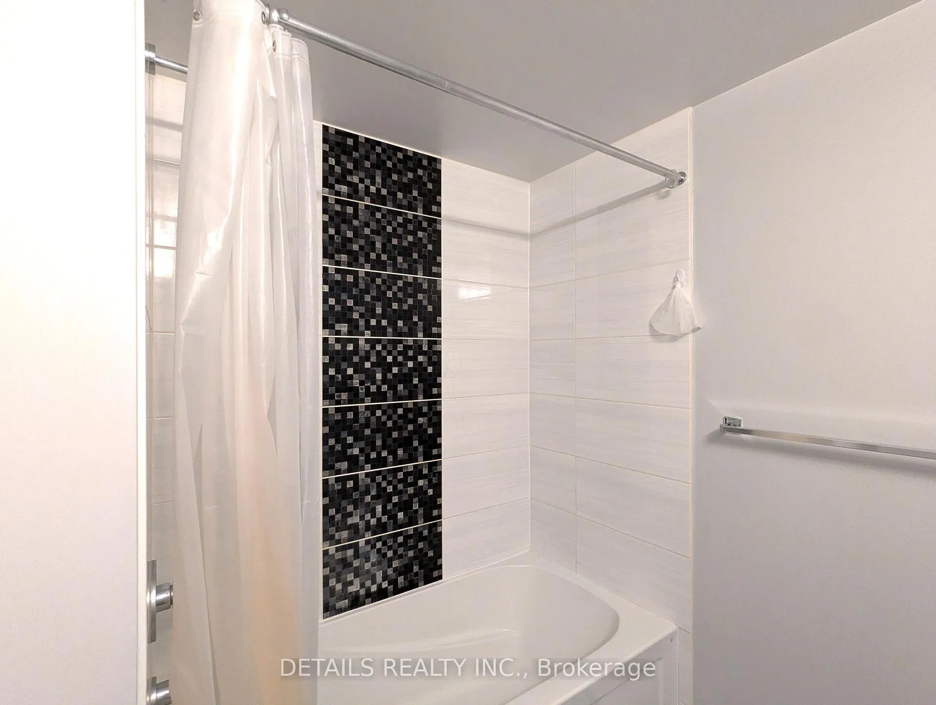 Photo 21 of Unit 2102, 195 Besserer Street, Ottawa, Sandy Hill — HOMEH