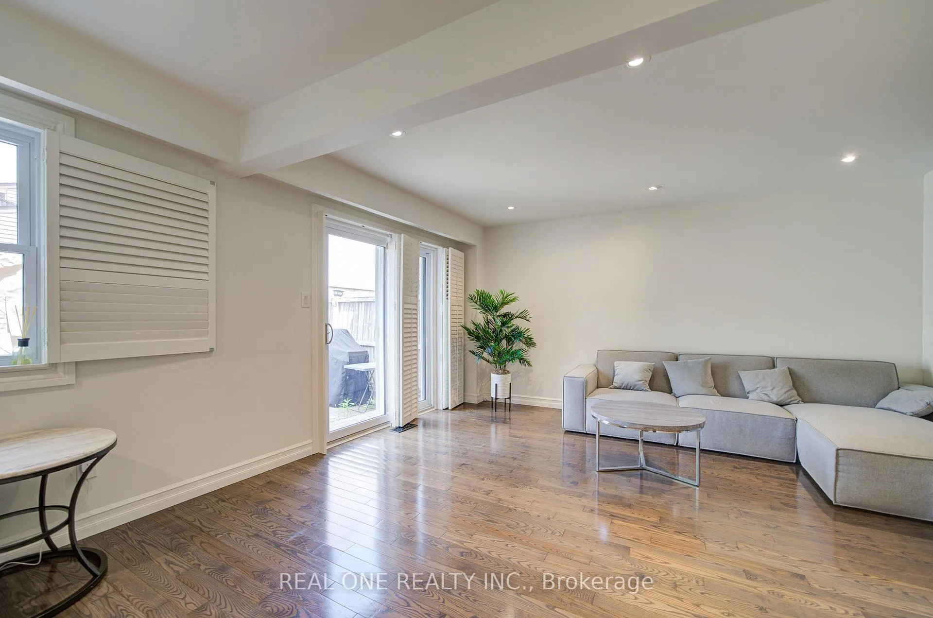 Photo 23 of Unit 30, 1606 Lancaster Drive, Oakville, Falgarwood — HOMEH