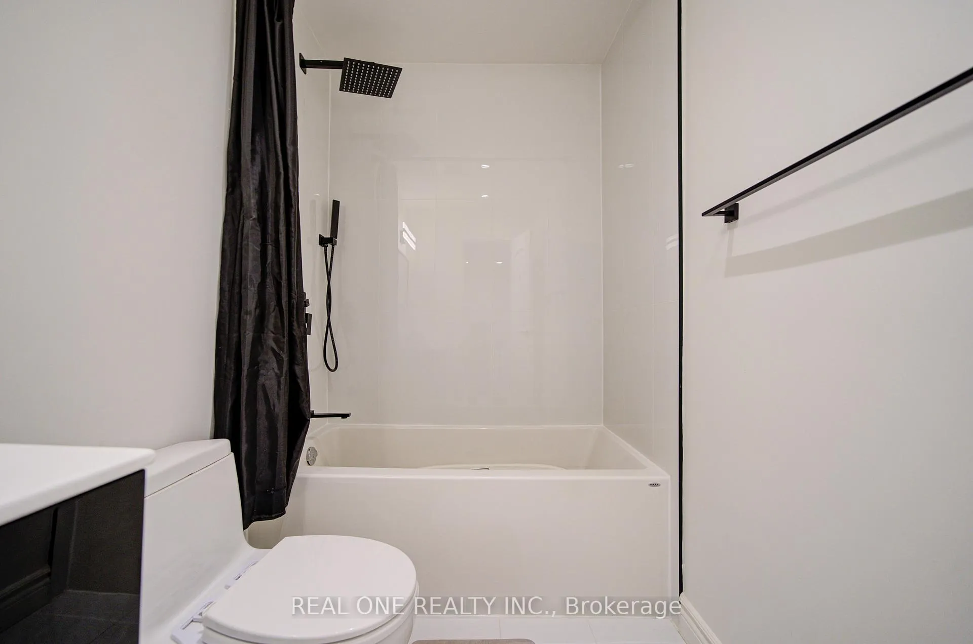 Photo 36 of Unit 30, 1606 Lancaster Drive, Oakville, Falgarwood — HOMEH
