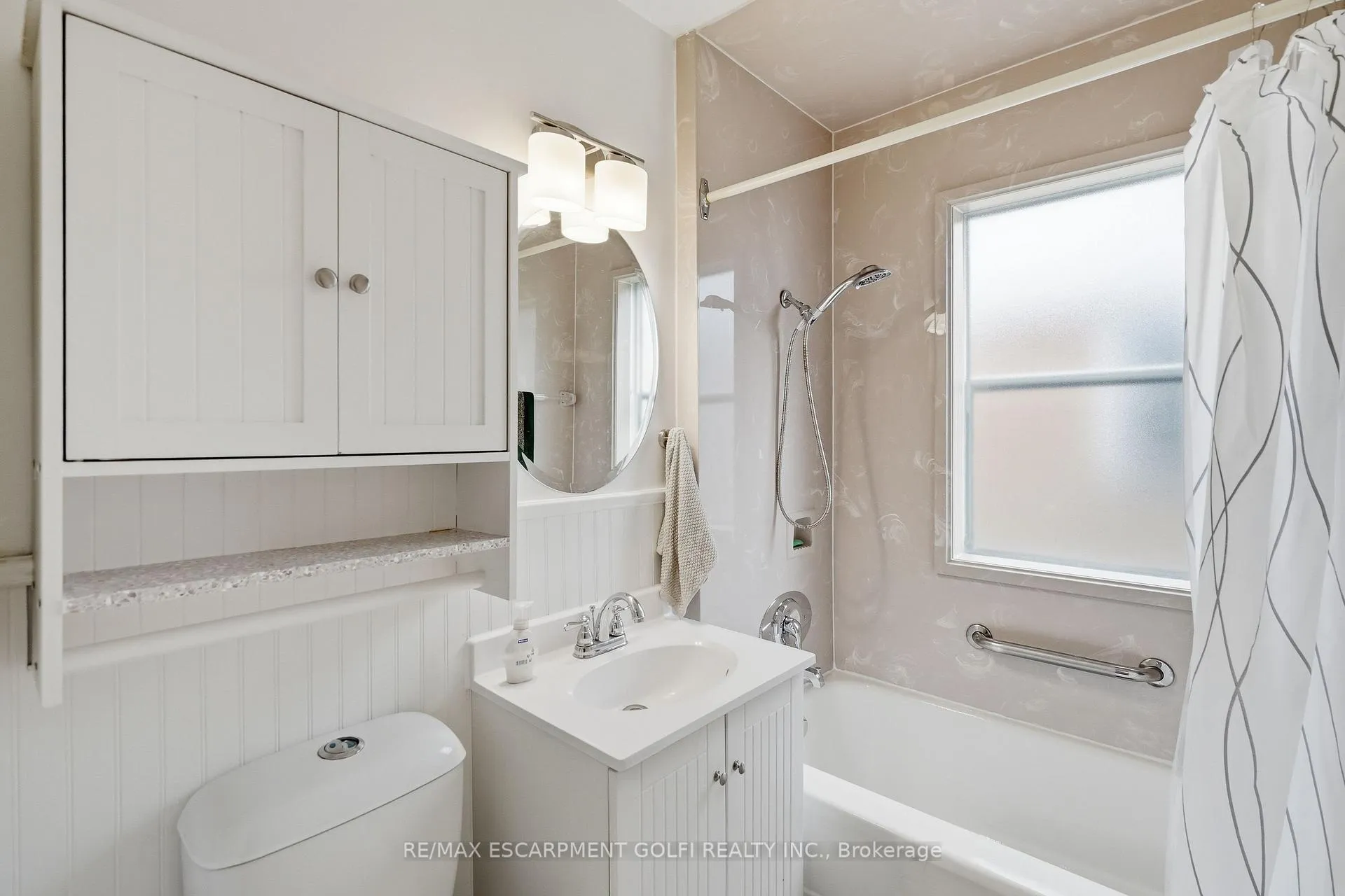 Photo 15 of 29 Second Street N, Hamilton, Stoney Creek — HOMEH