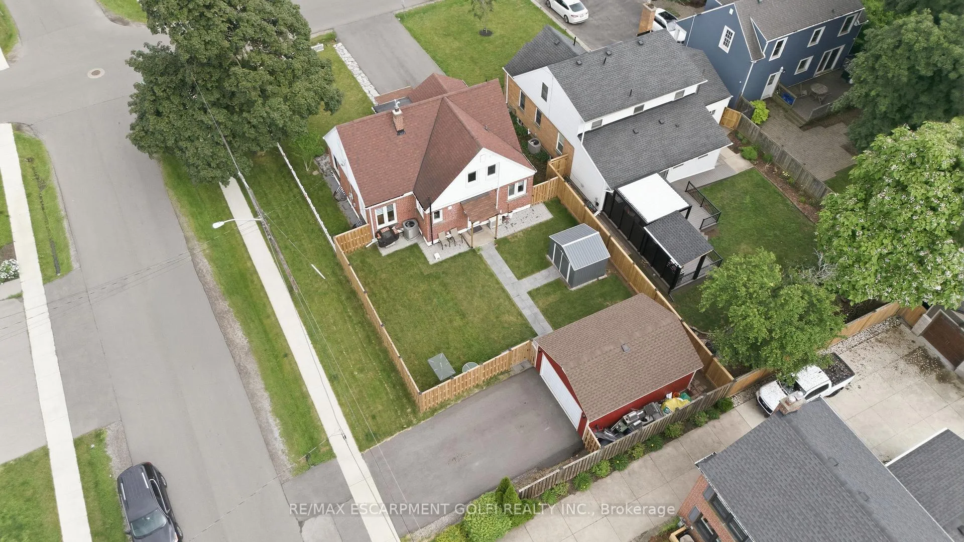 Photo 32 of 29 Second Street N, Hamilton, Stoney Creek — HOMEH