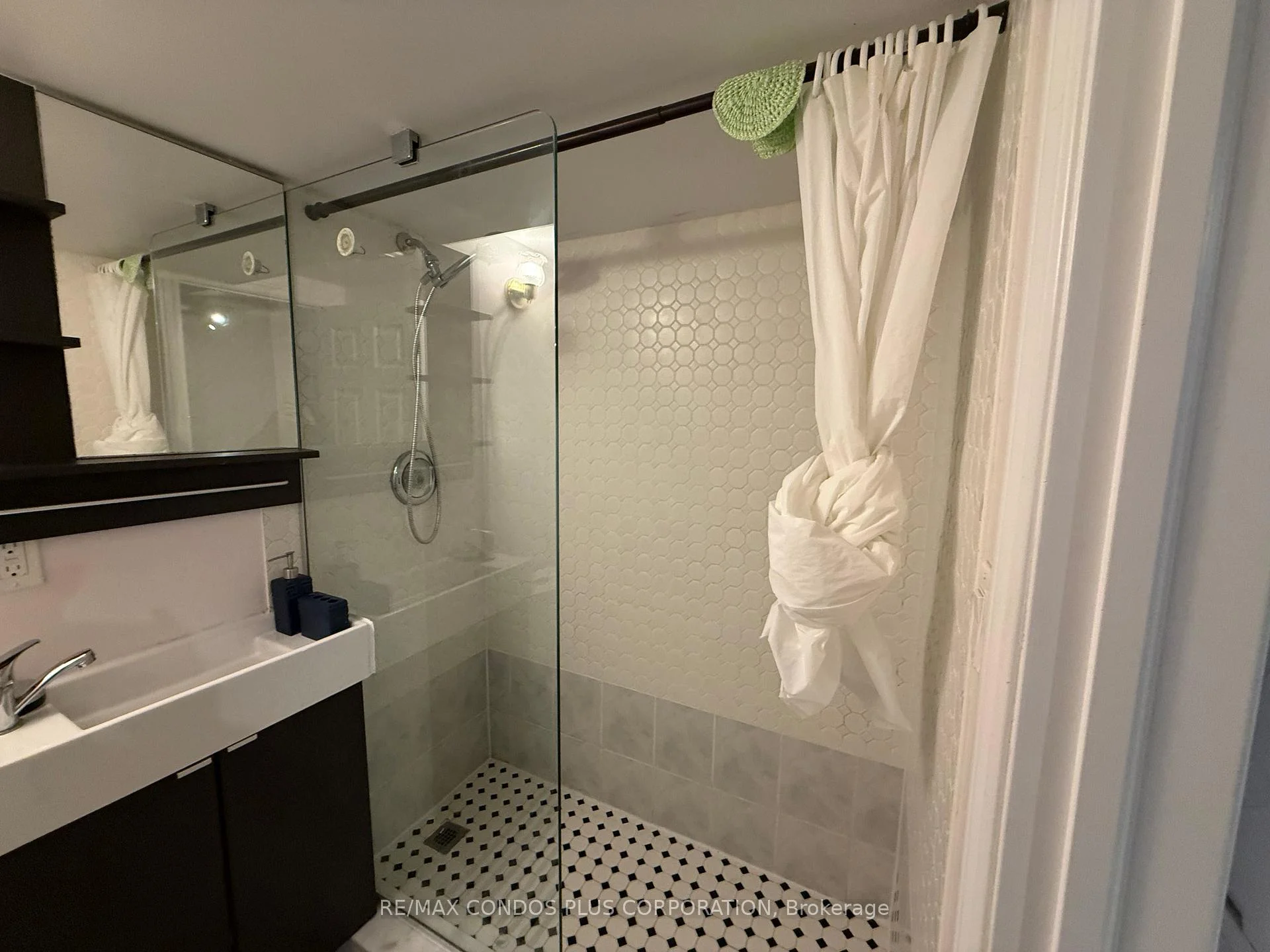Photo 8 of Unit Lower Level #A, 7 Mckelvey Drive, Markham, Aileen-Willowbrook — HOMEH