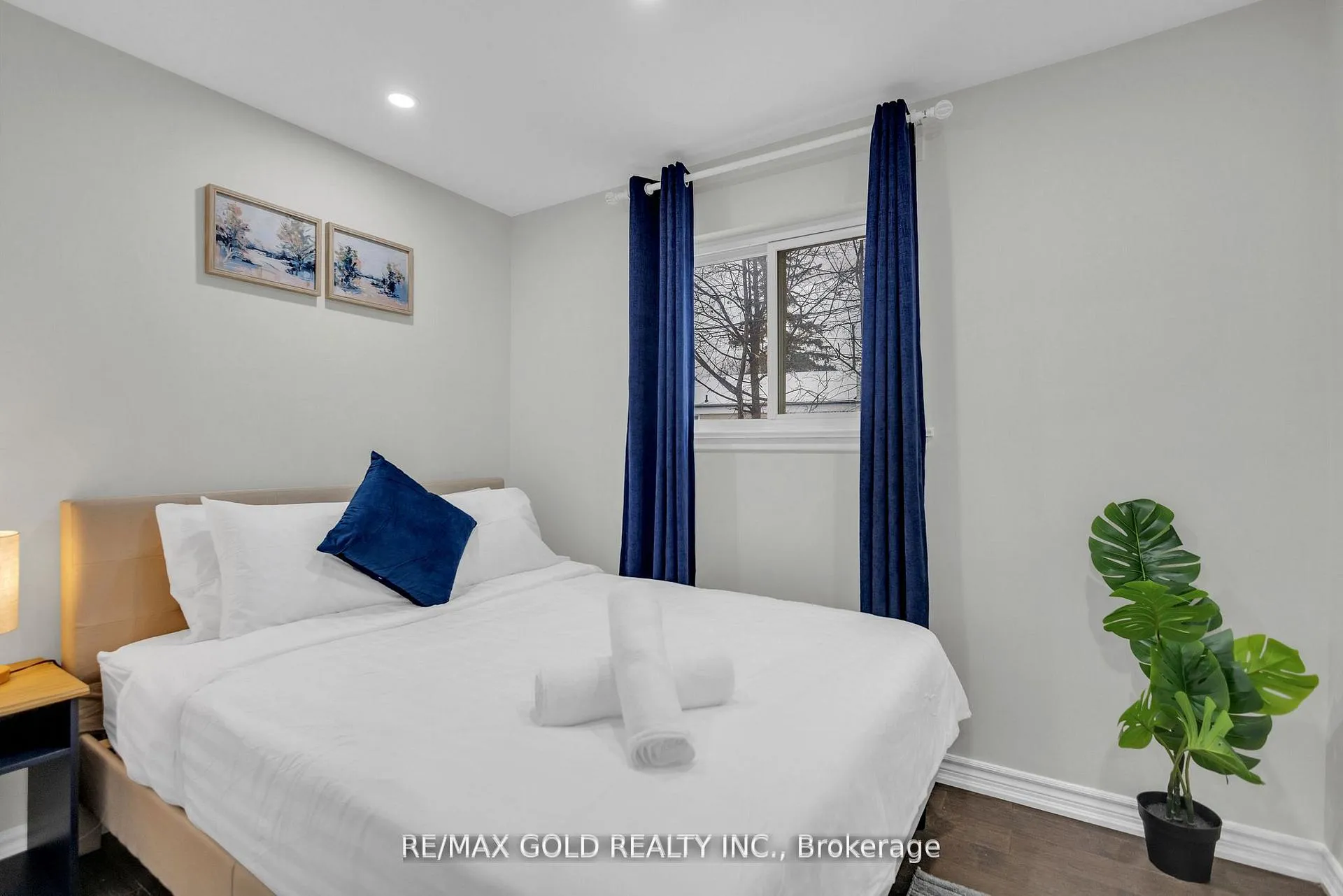 Photo 21 of 462 Samford Place, Oakville, West — HOMEH