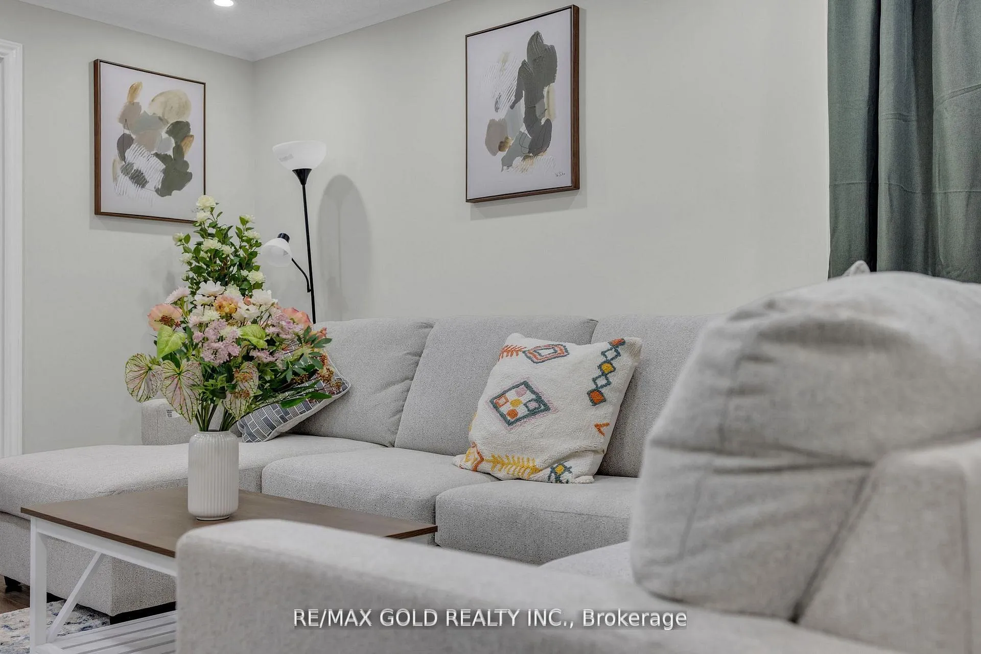 Photo 37 of 462 Samford Place, Oakville, West — HOMEH