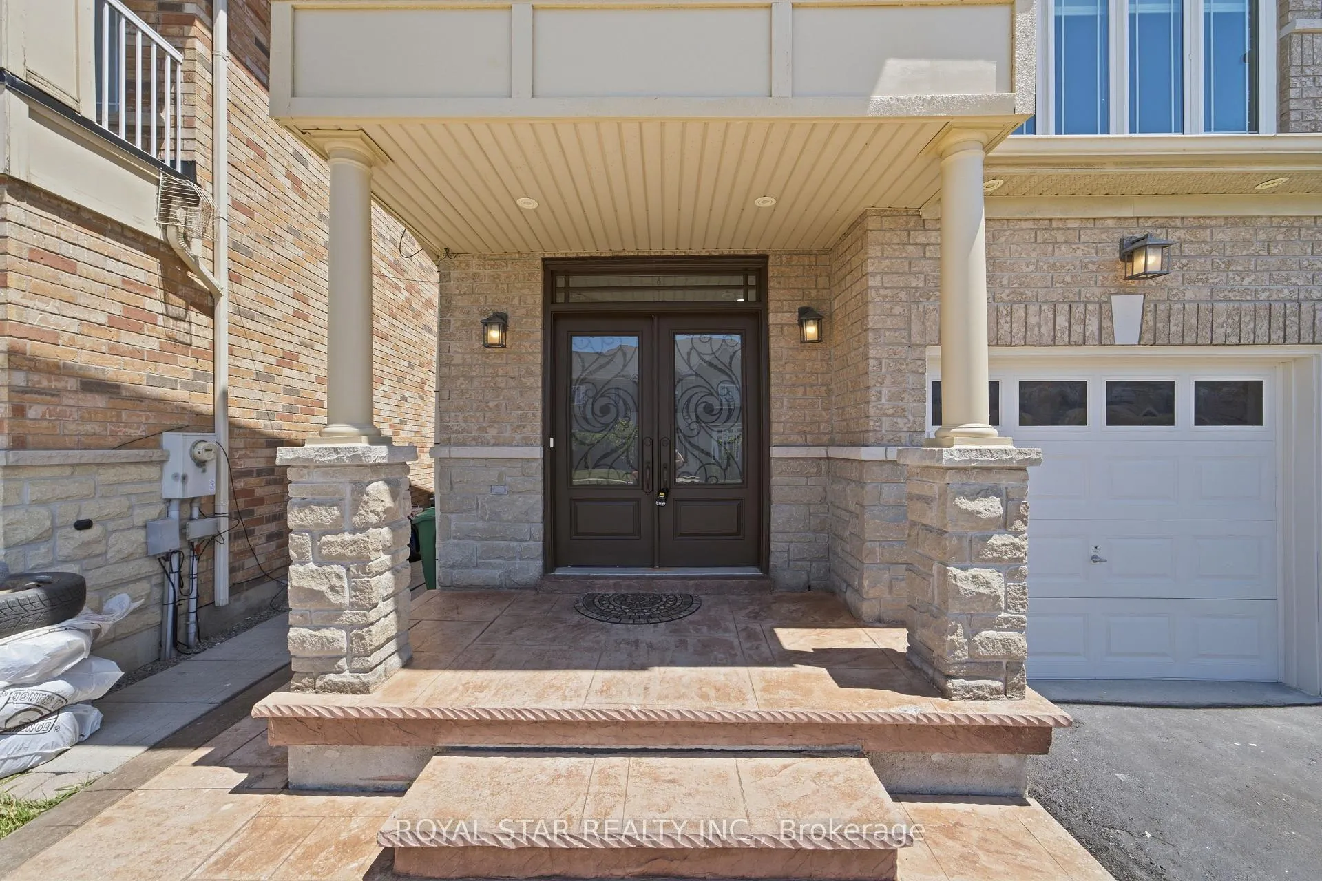 Photo 3 of 75 Skyvalley Drive, Brampton, Bram East — HOMEH