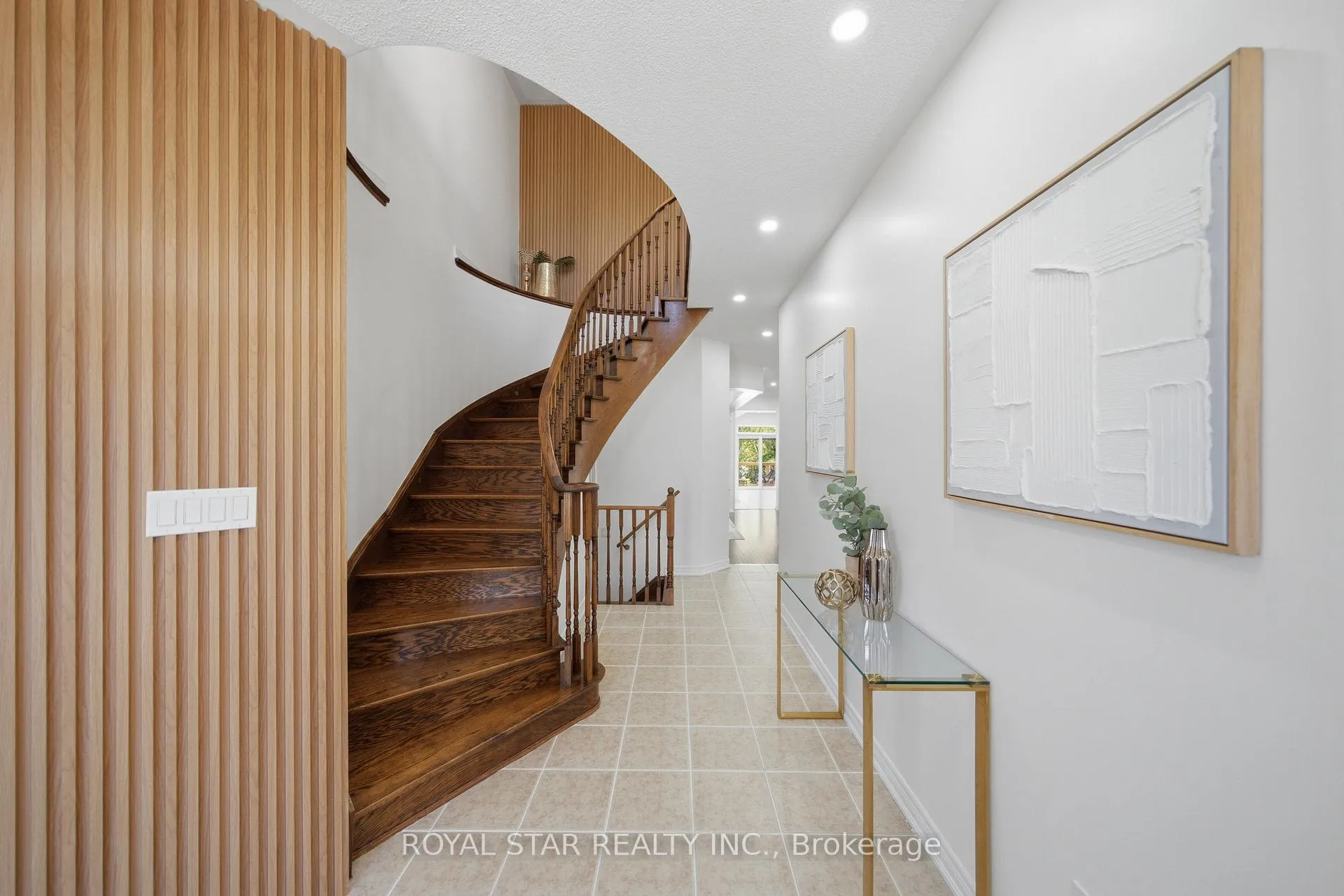 Photo 4 of 75 Skyvalley Drive, Brampton, Bram East — HOMEH