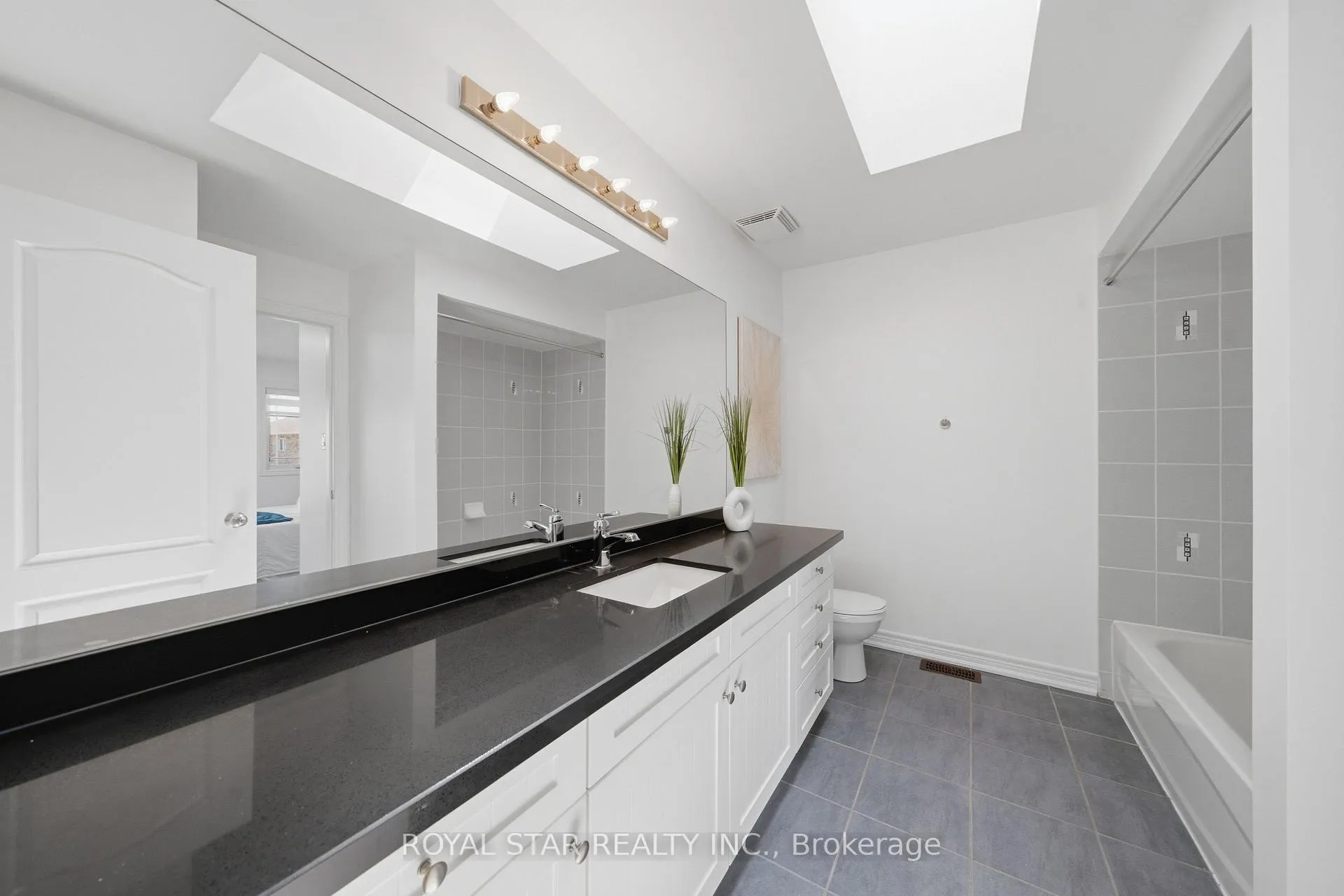 Photo 30 of 75 Skyvalley Drive, Brampton, Bram East — HOMEH