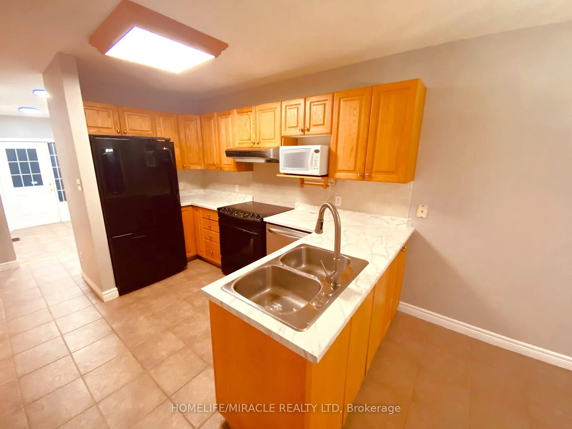 Photo 2 of Unit Main, 668A Butternut Avenue, Waterloo — HOMEH